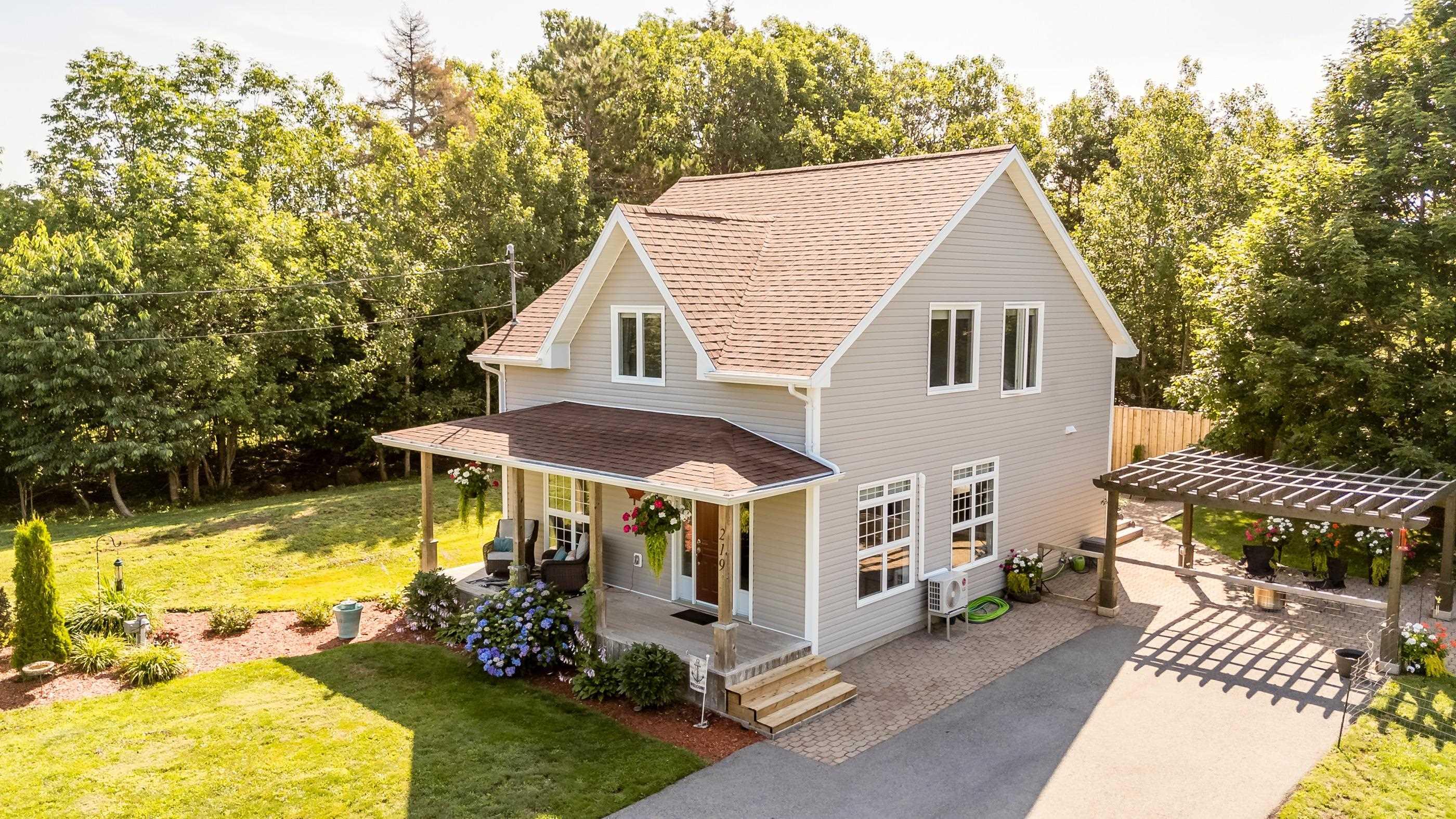 $372,500.00: 219 West Old Post Road, Smiths Cove