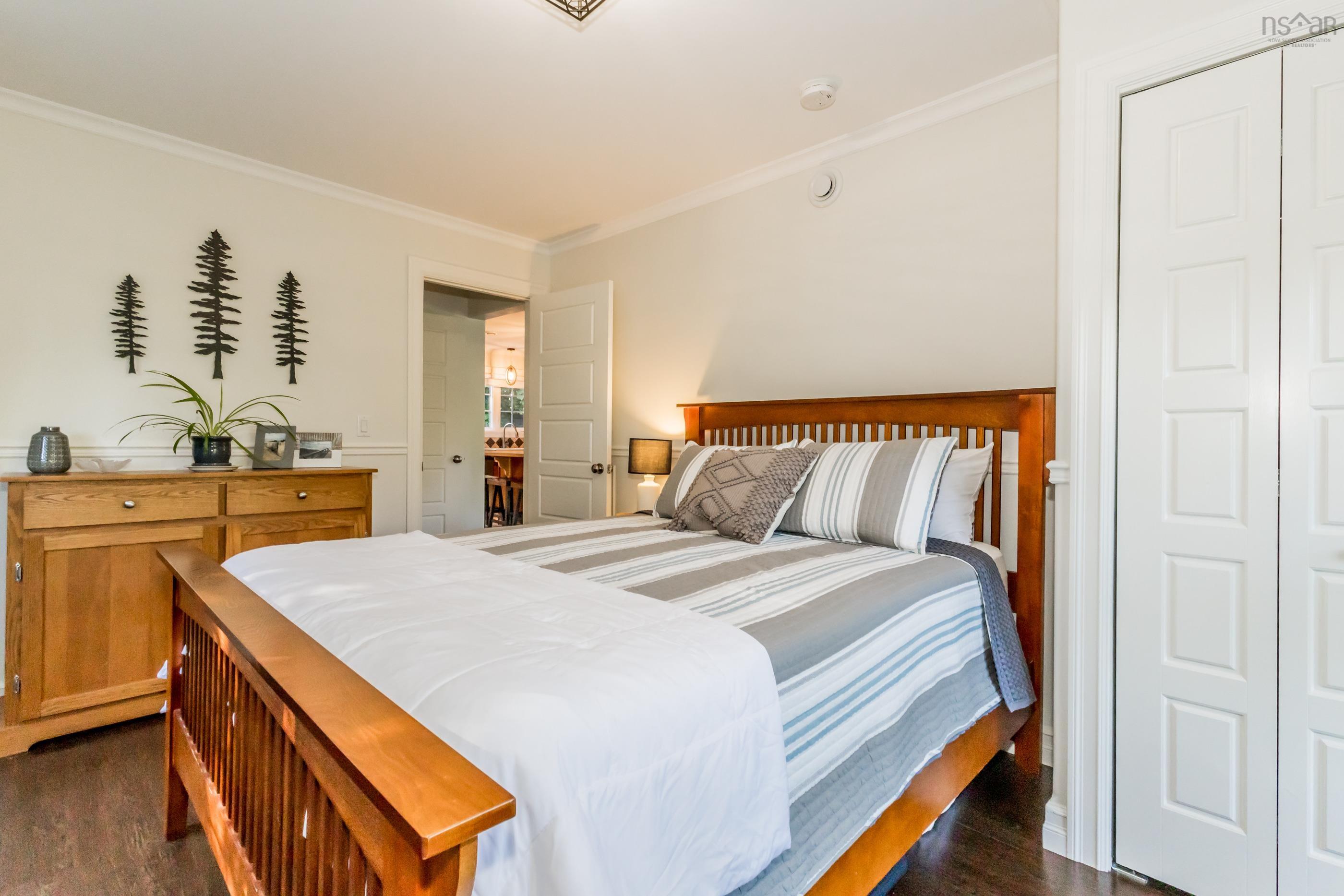 $372,500.00: 219 West Old Post Road, Smiths Cove