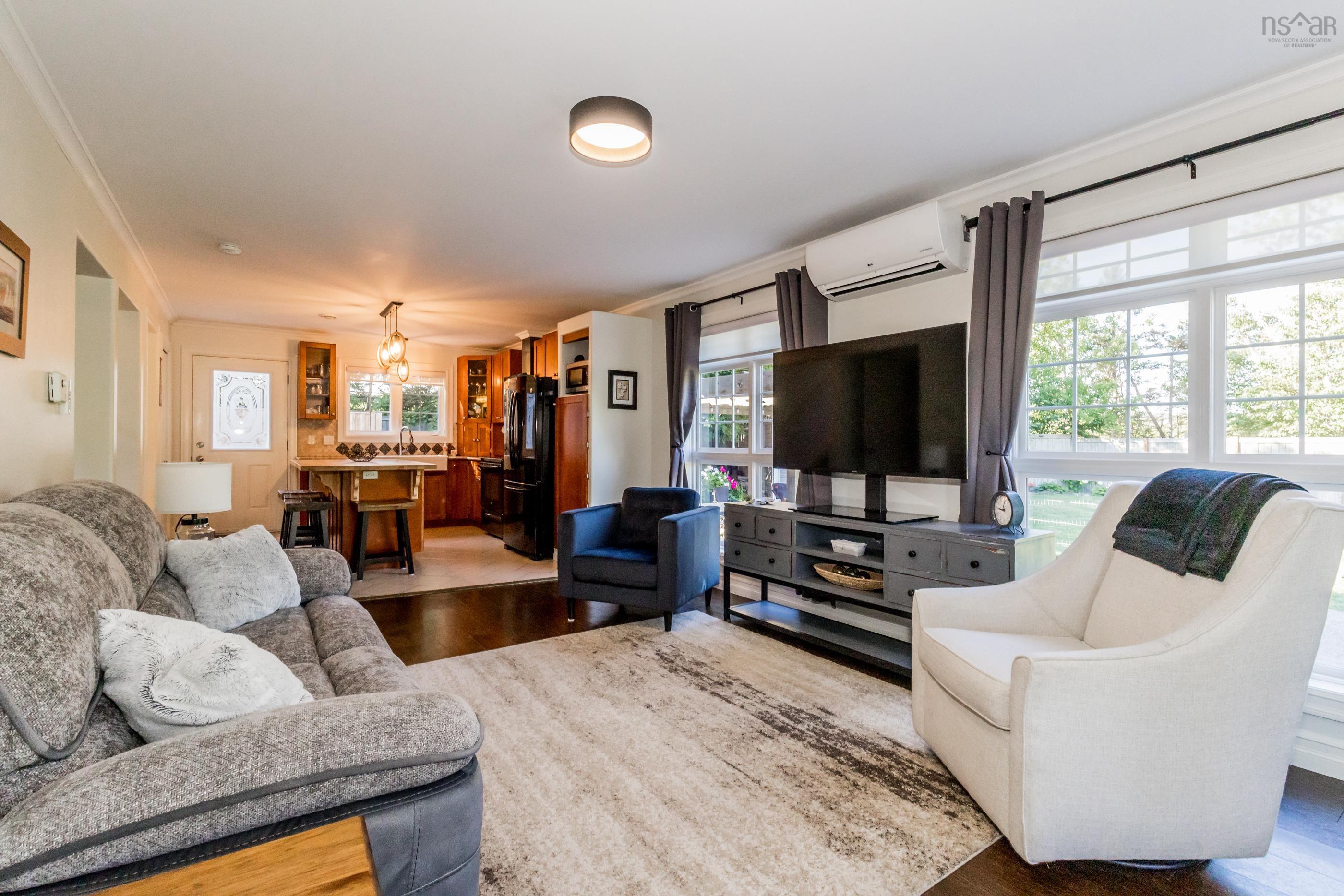 $372,500.00: 219 West Old Post Road, Smiths Cove