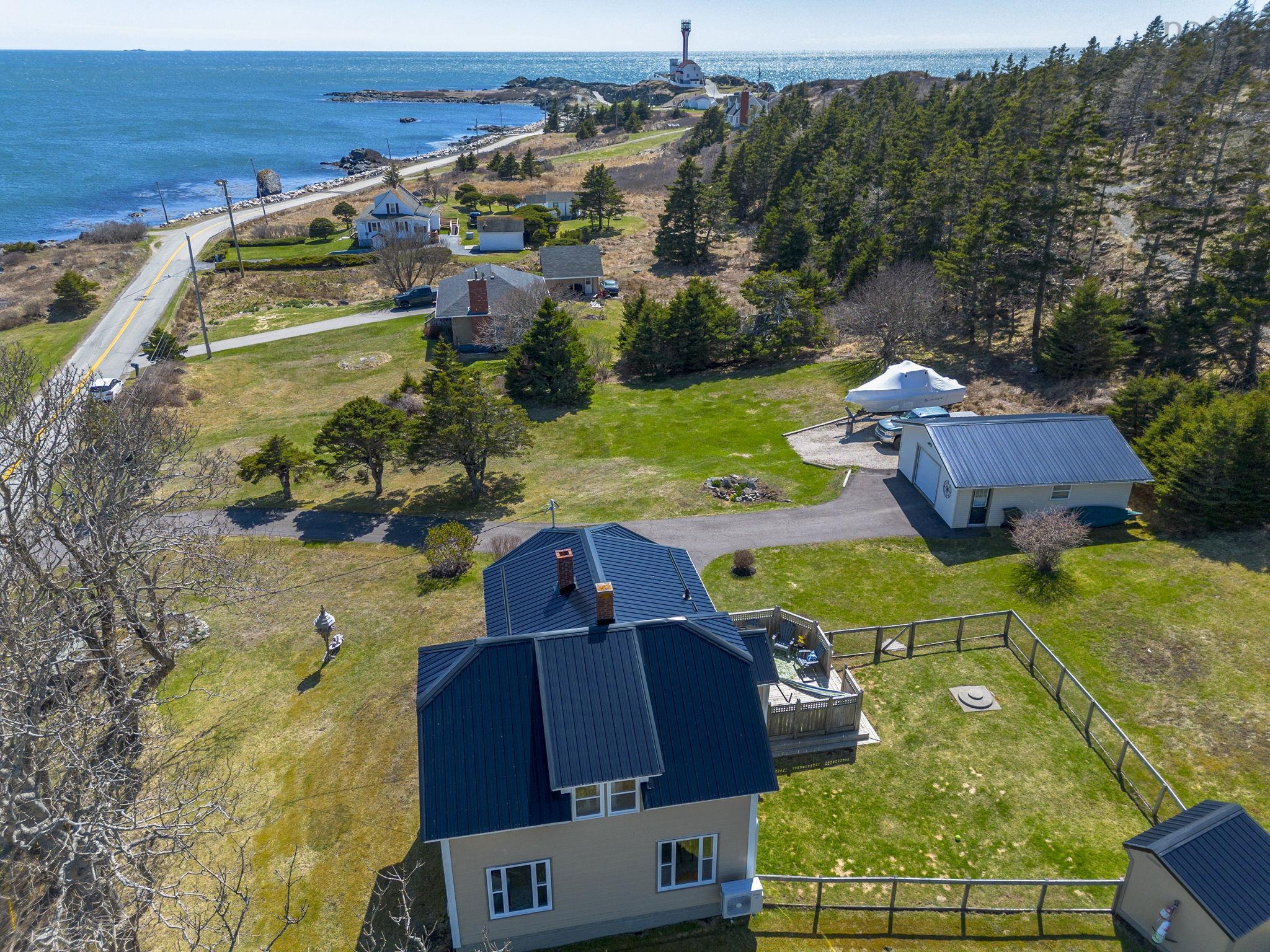 $549,000.00: 1772 304 Highway, Cape Forchu
