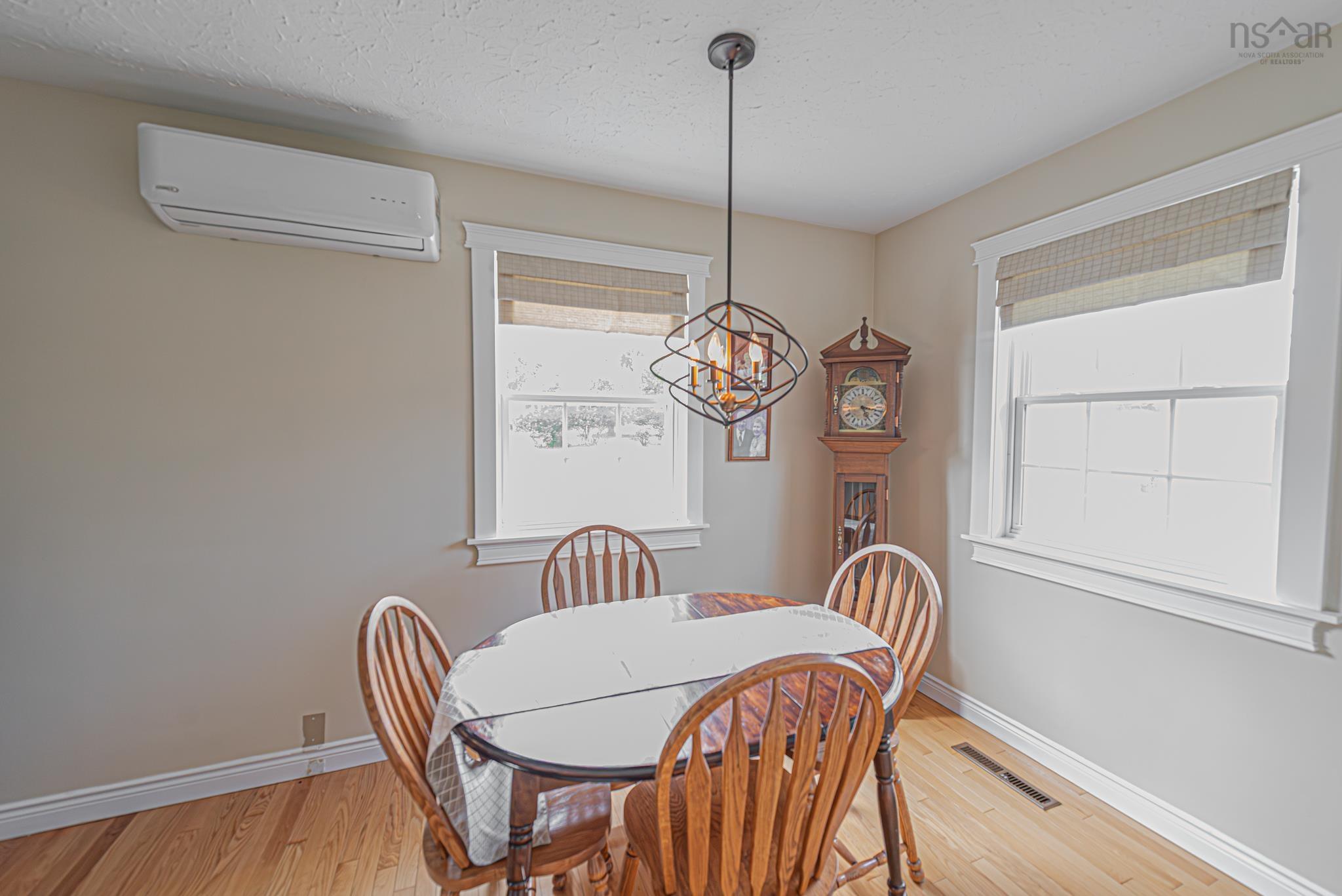 $399,900.00: 112 Pleasant Street, Stellarton