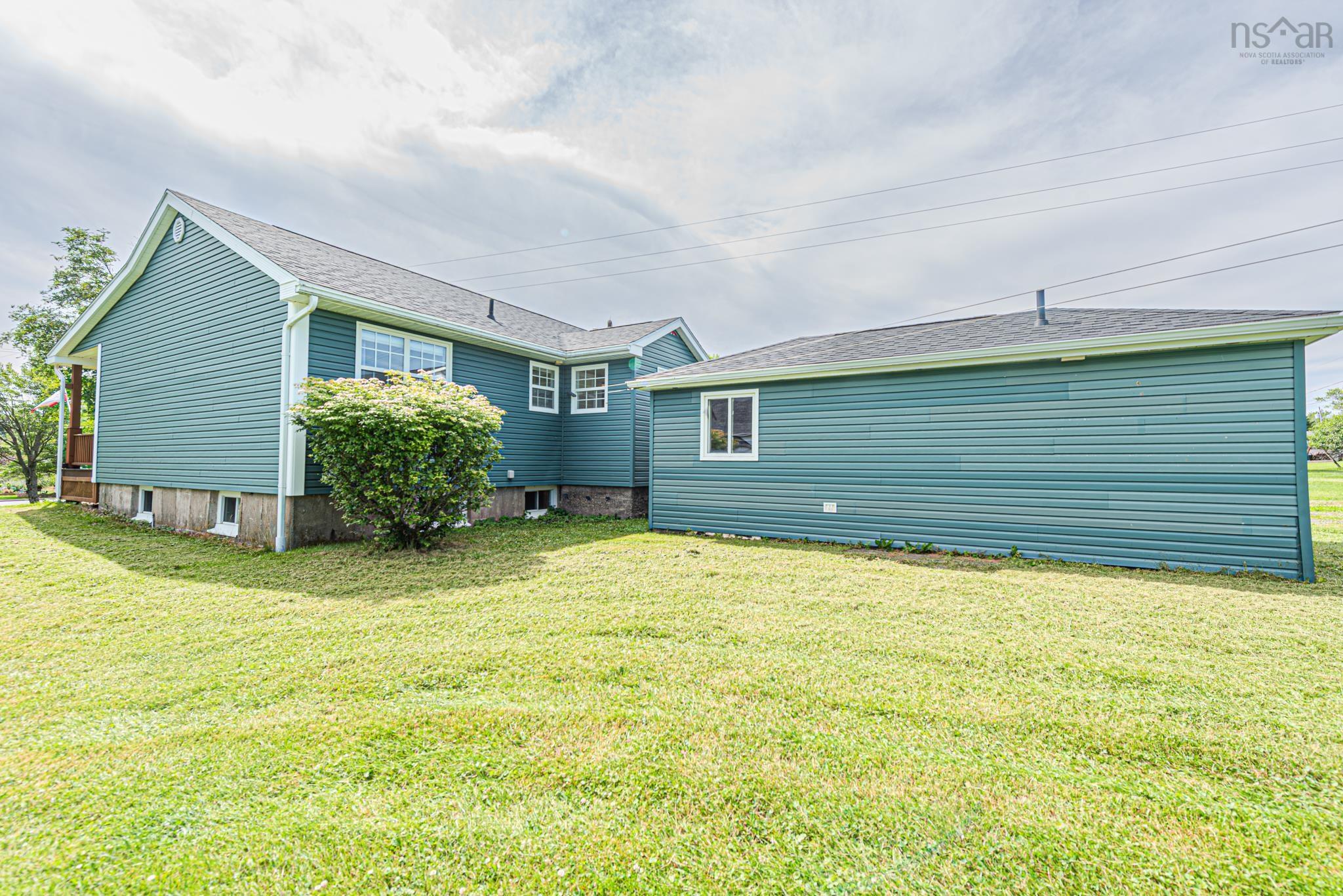 $399,900.00: 112 Pleasant Street, Stellarton