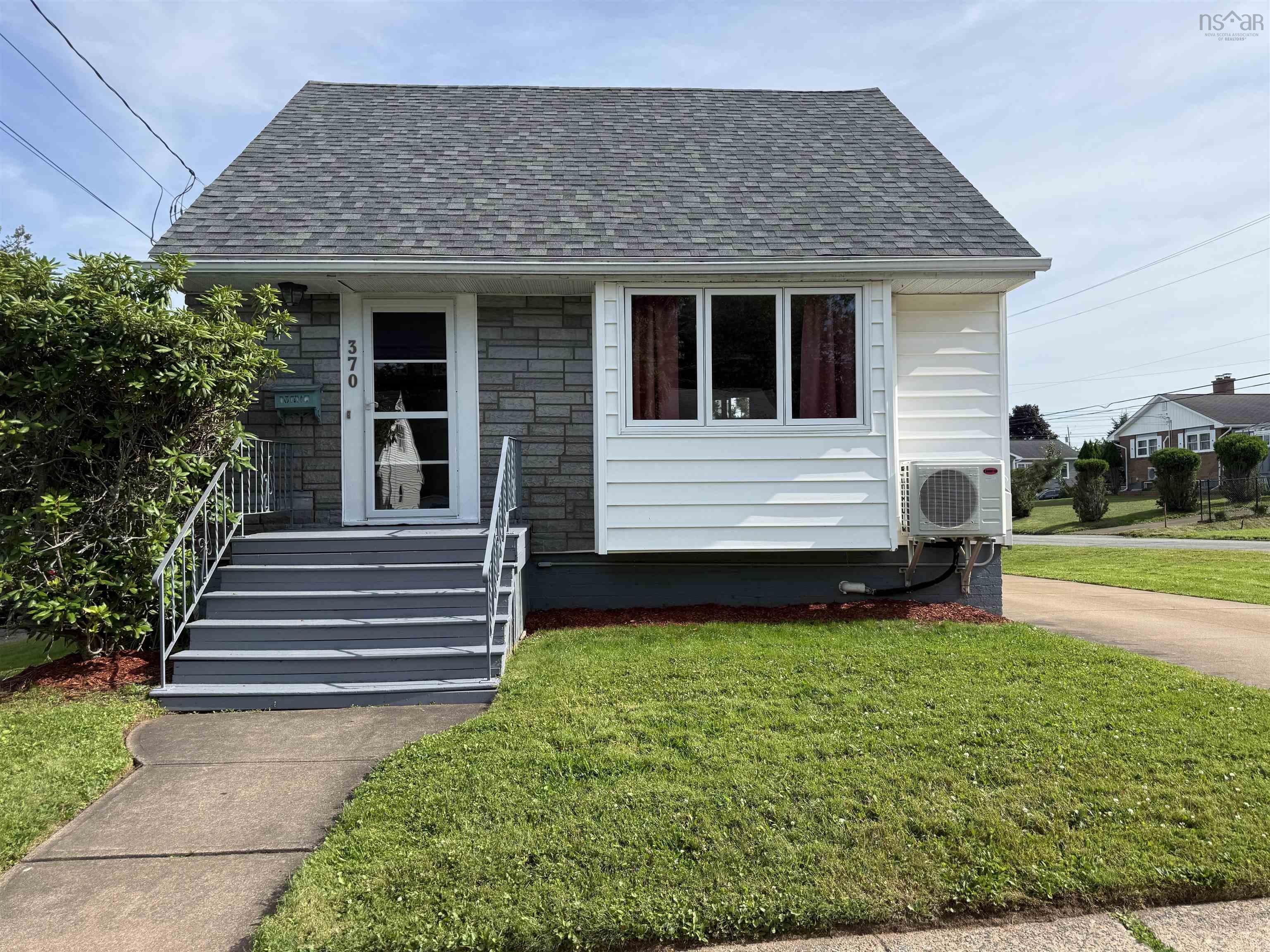 $239,900.00: 370 Victoria Avenue, New Glasgow