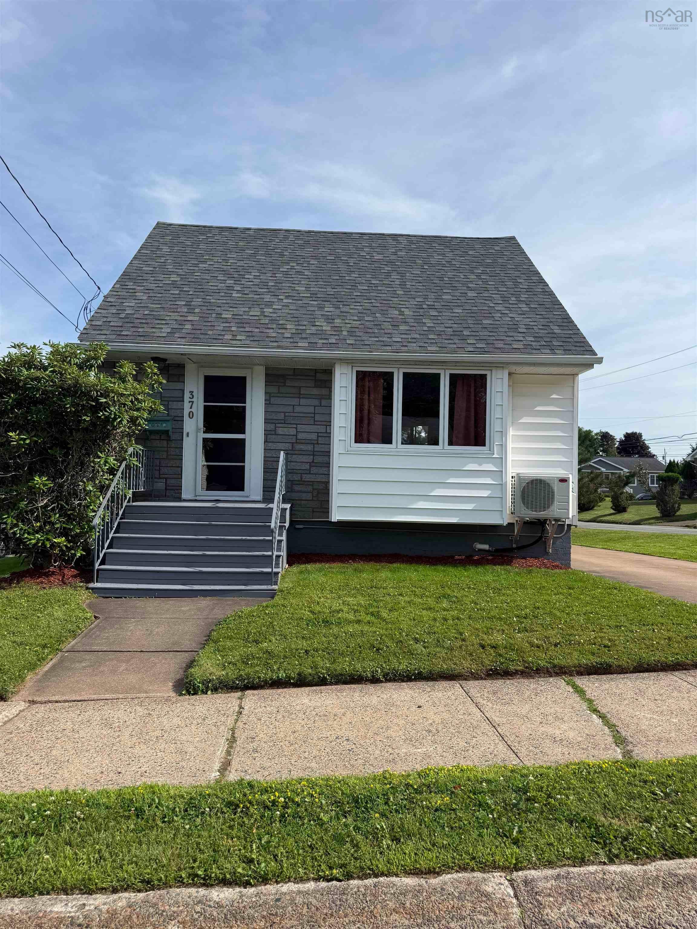 $239,900.00: 370 Victoria Avenue, New Glasgow