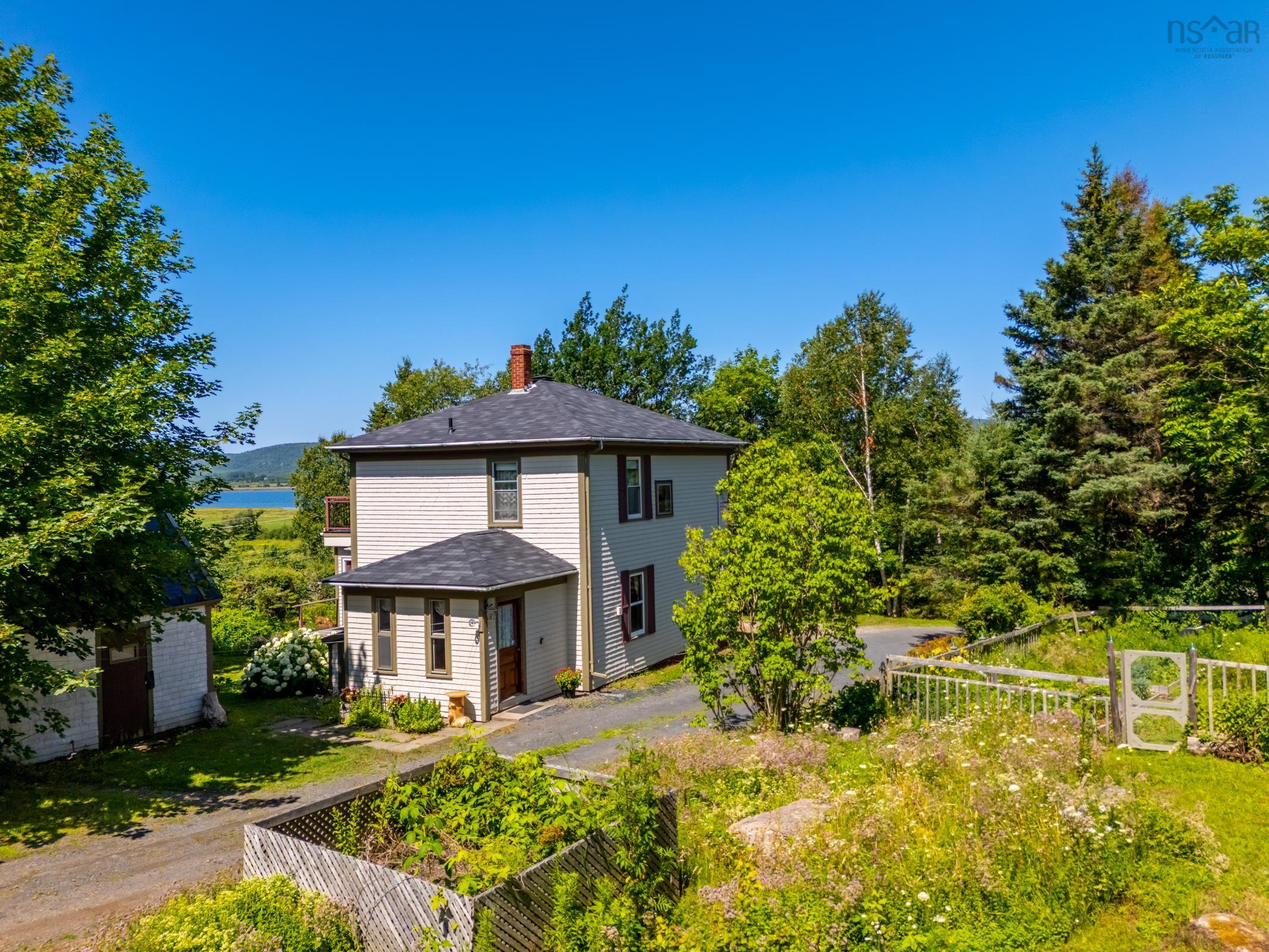 $409,900.00: 3648 Highway 1, Allains Creek