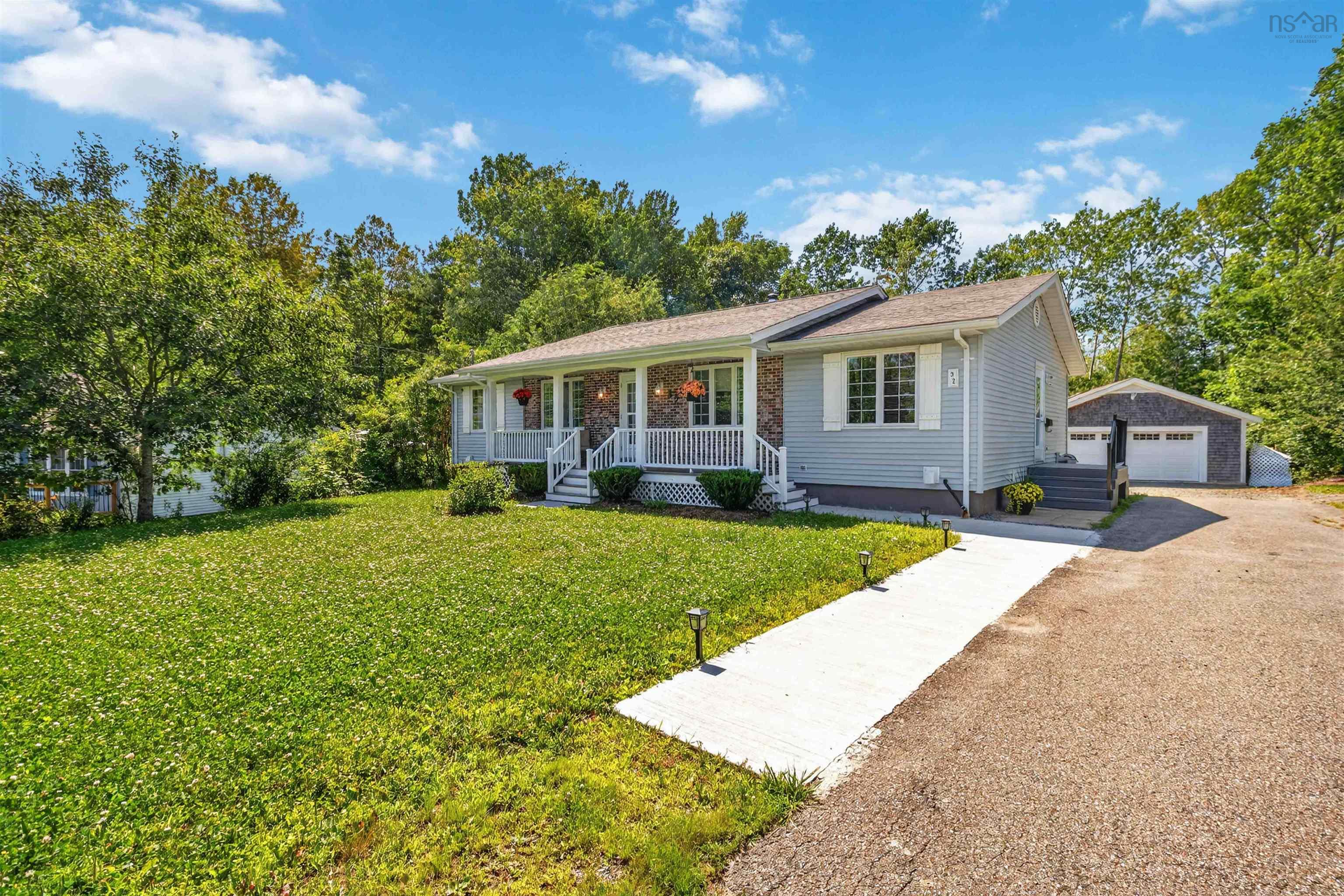 $519,900.00: 32 Pinecrest Boulevard, Bridgewater
