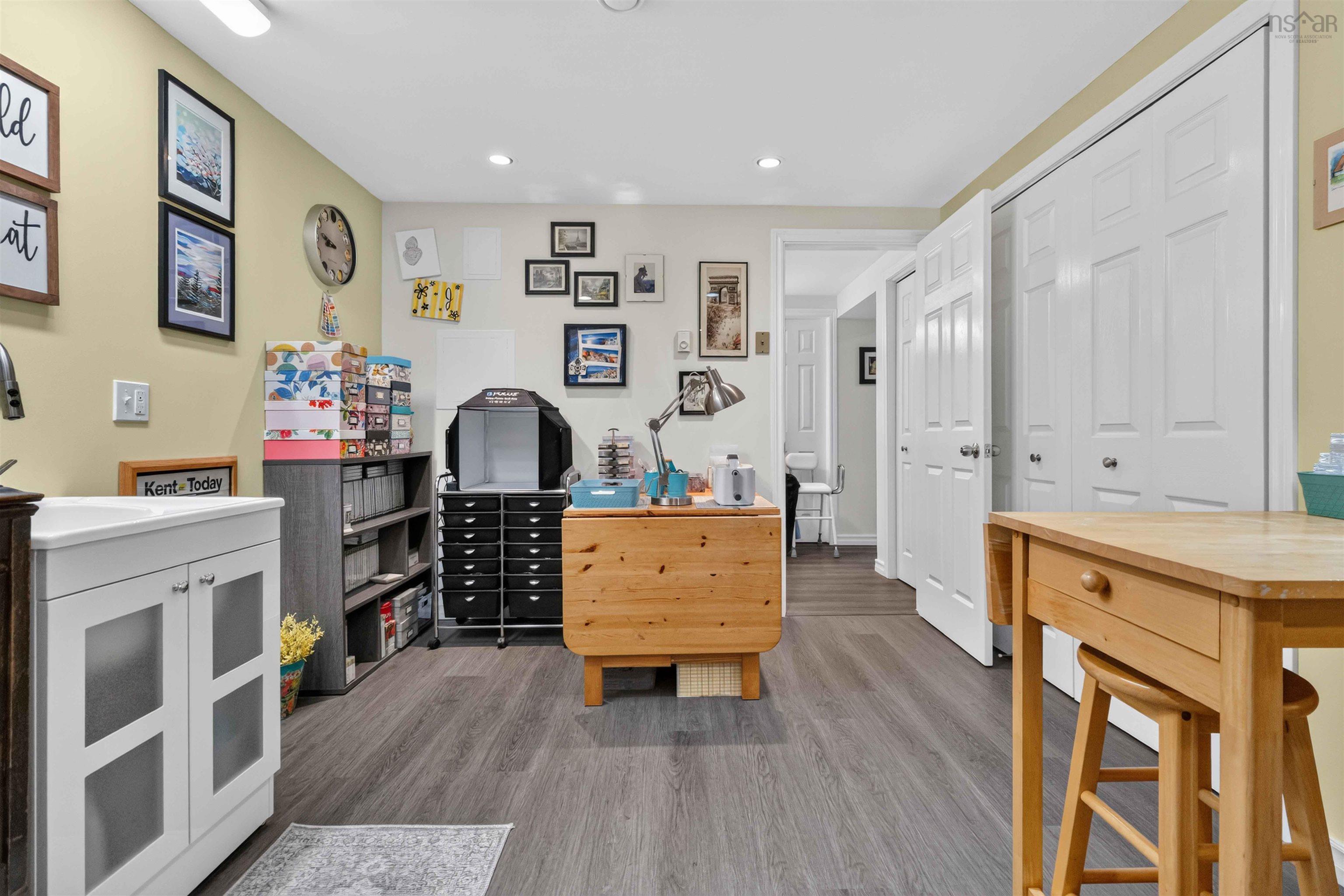 $519,900.00: 32 Pinecrest Boulevard, Bridgewater