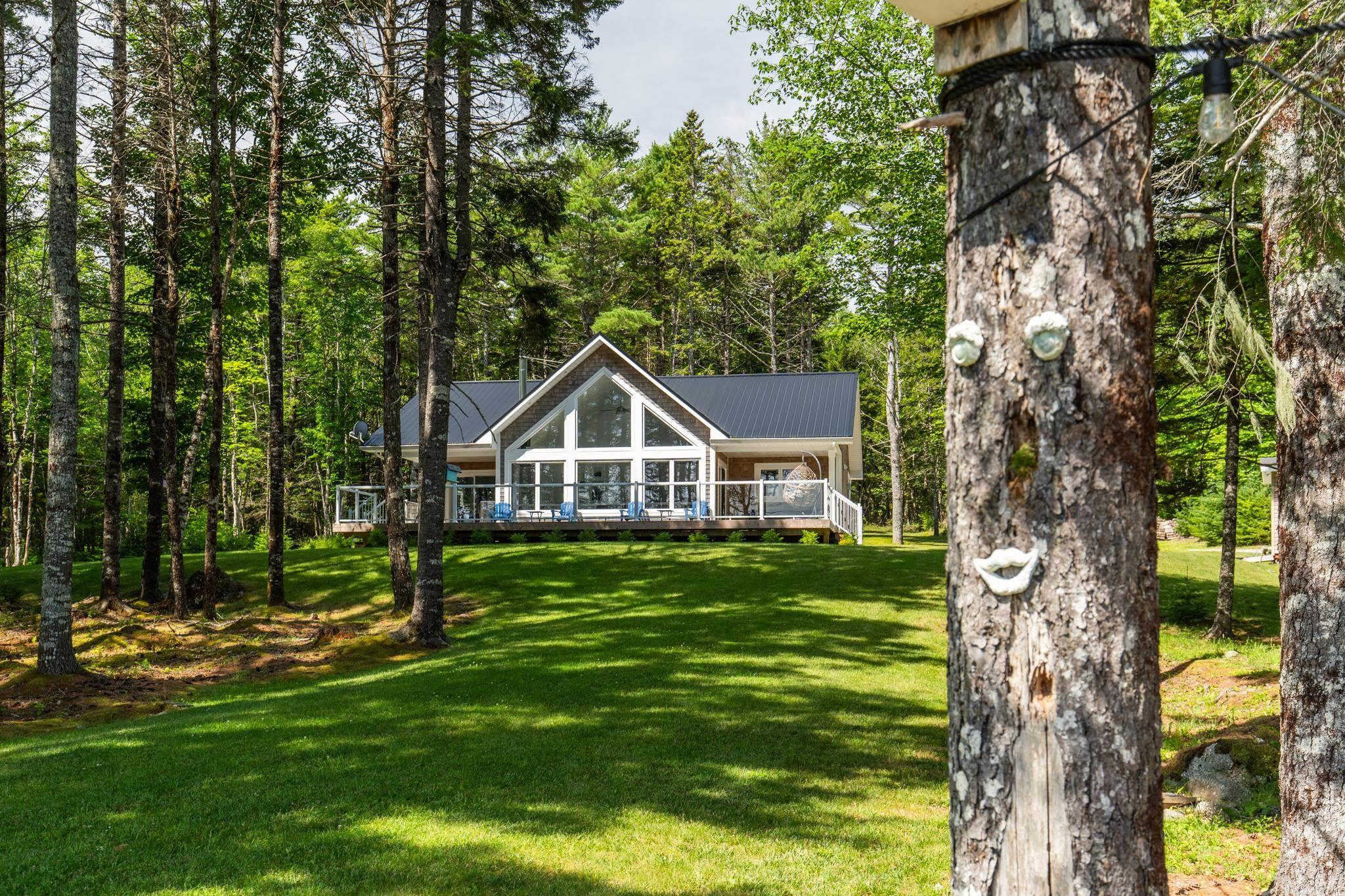 $660,000.00: 120 Kempt Back Lake Road, Kemptville