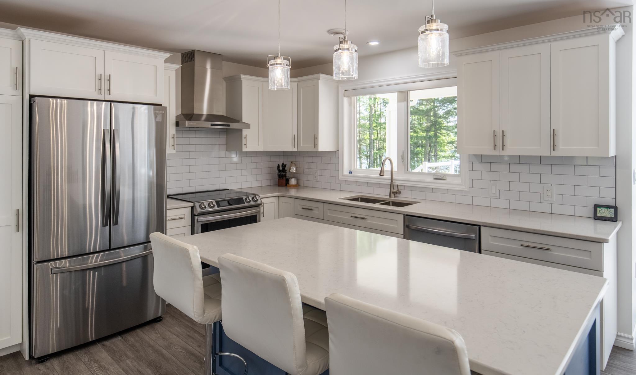 $660,000.00: 120 Kempt Back Lake Road, Kemptville