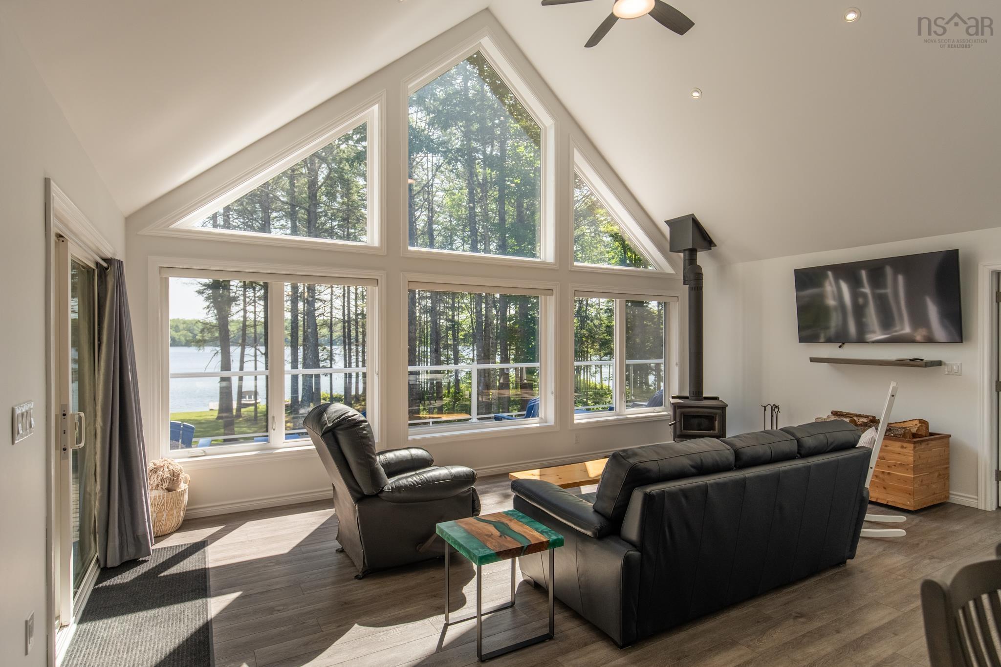 $660,000.00: 120 Kempt Back Lake Road, Kemptville