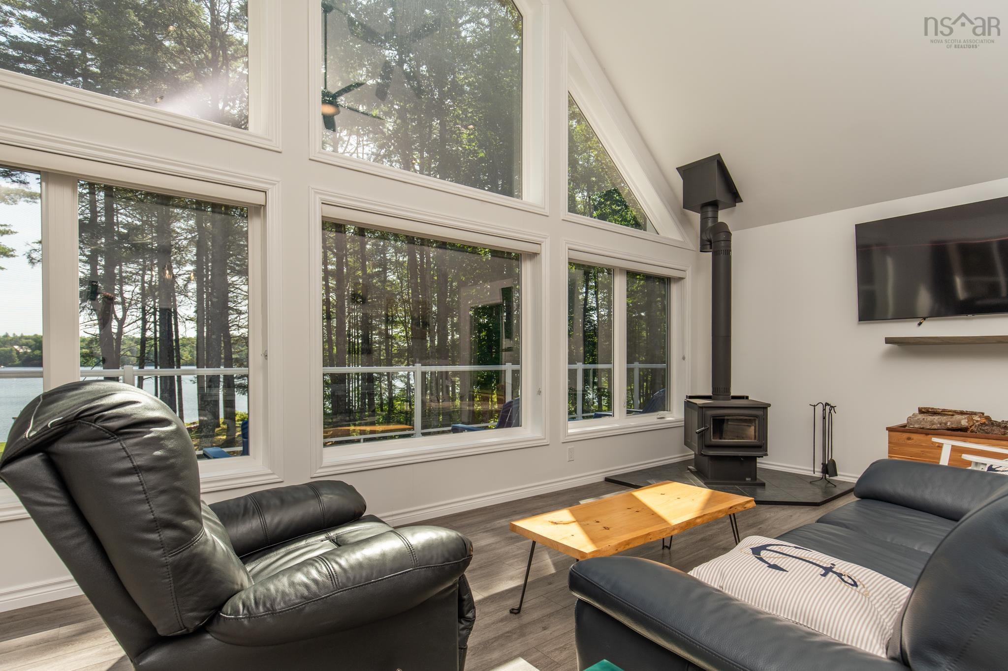 $660,000.00: 120 Kempt Back Lake Road, Kemptville