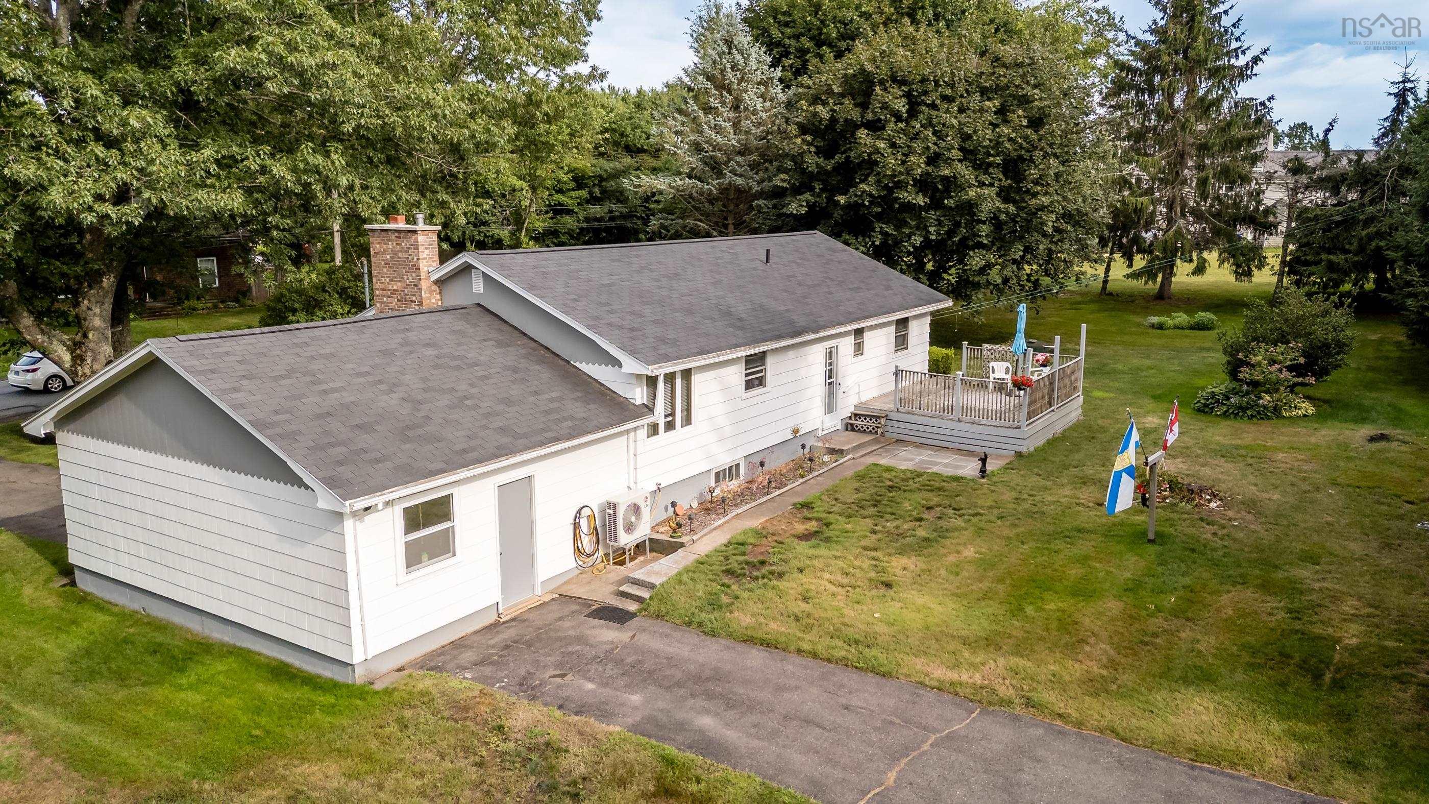 $399,000.00: 847 Highway 341, Upper Dyke