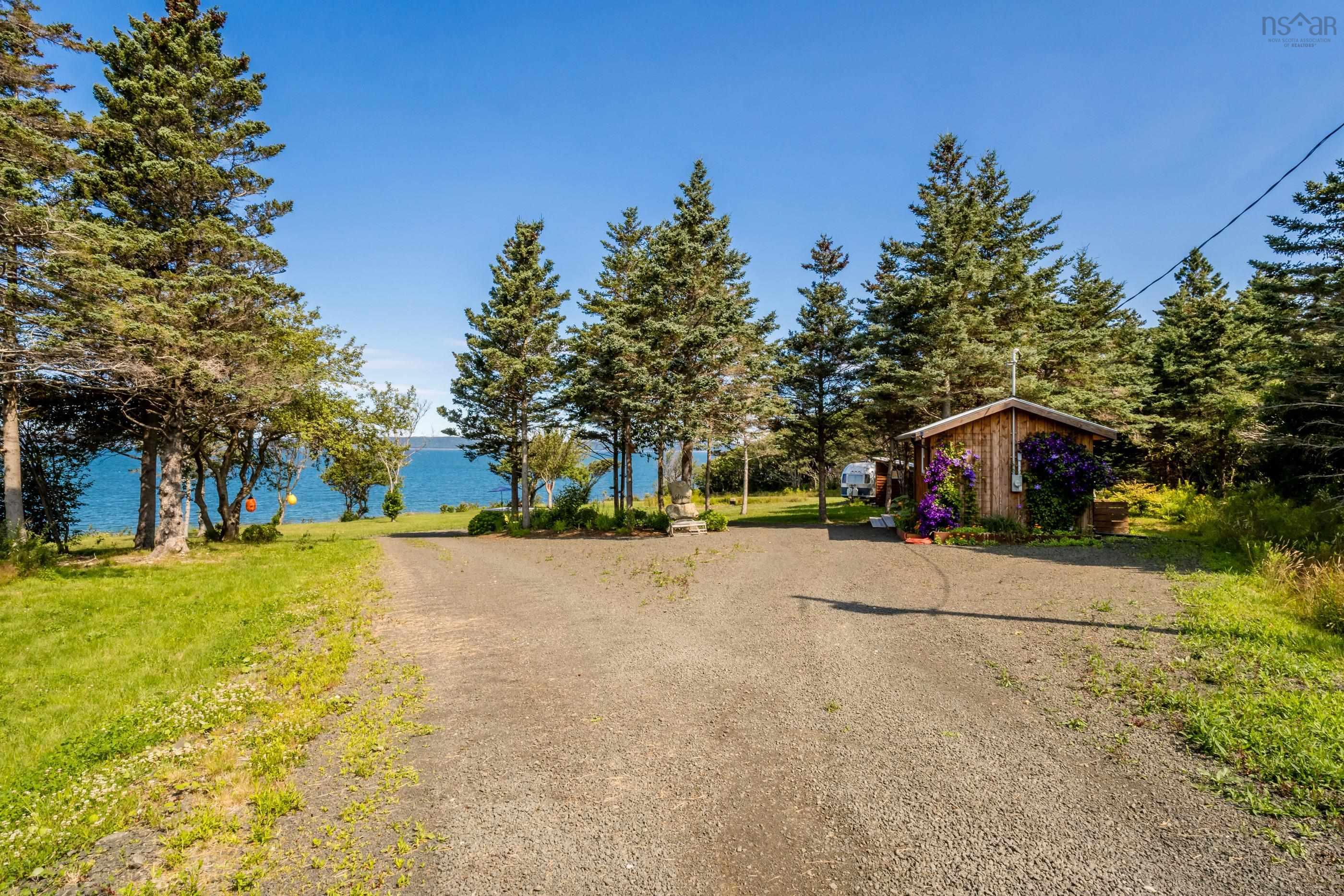 $279,500.00: 6829 Highway 101, Gilberts Cove