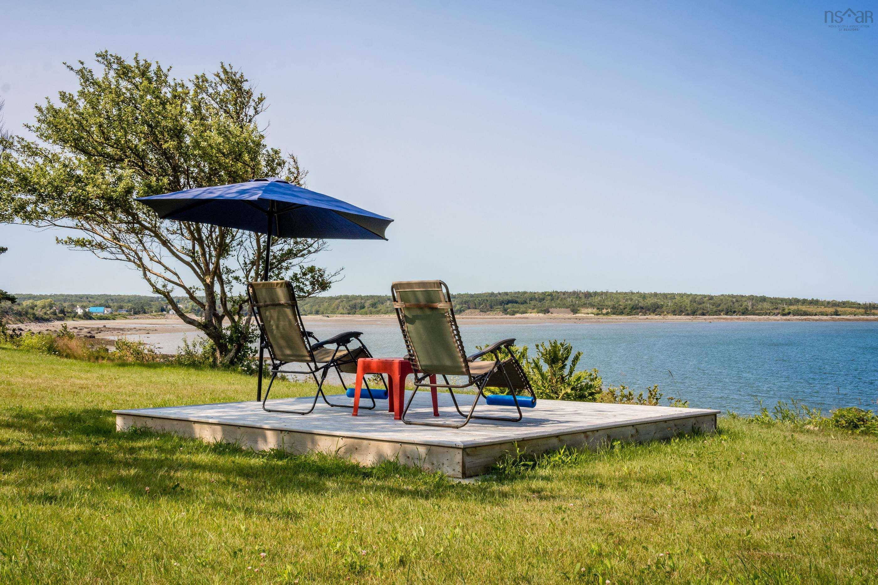 $279,500.00: 6829 Highway 101, Gilberts Cove