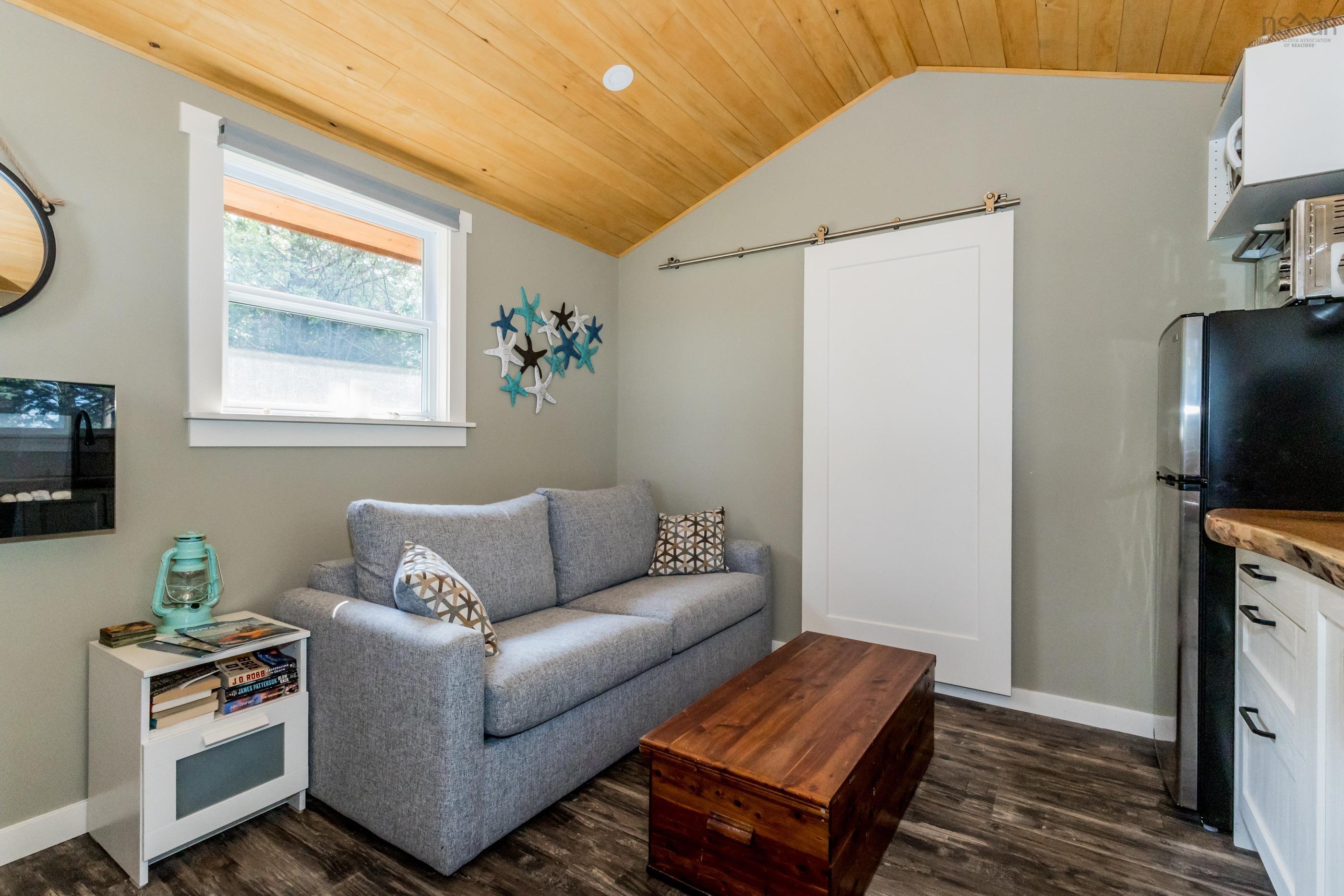 $279,500.00: 6829 Highway 101, Gilberts Cove