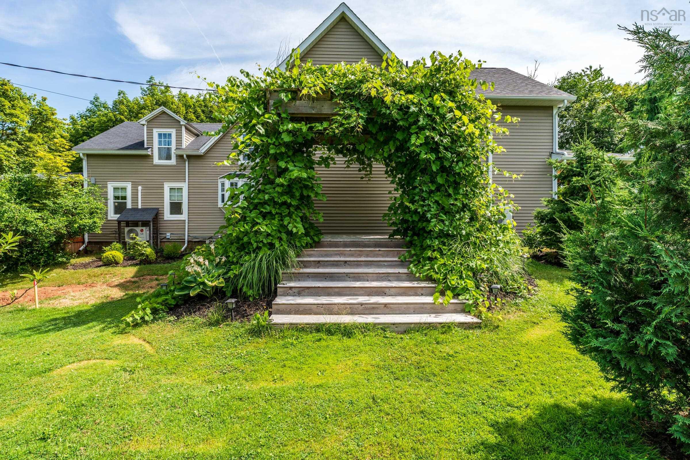 $749,900.00: 1820 Gaspereau River Road, Wallbrook