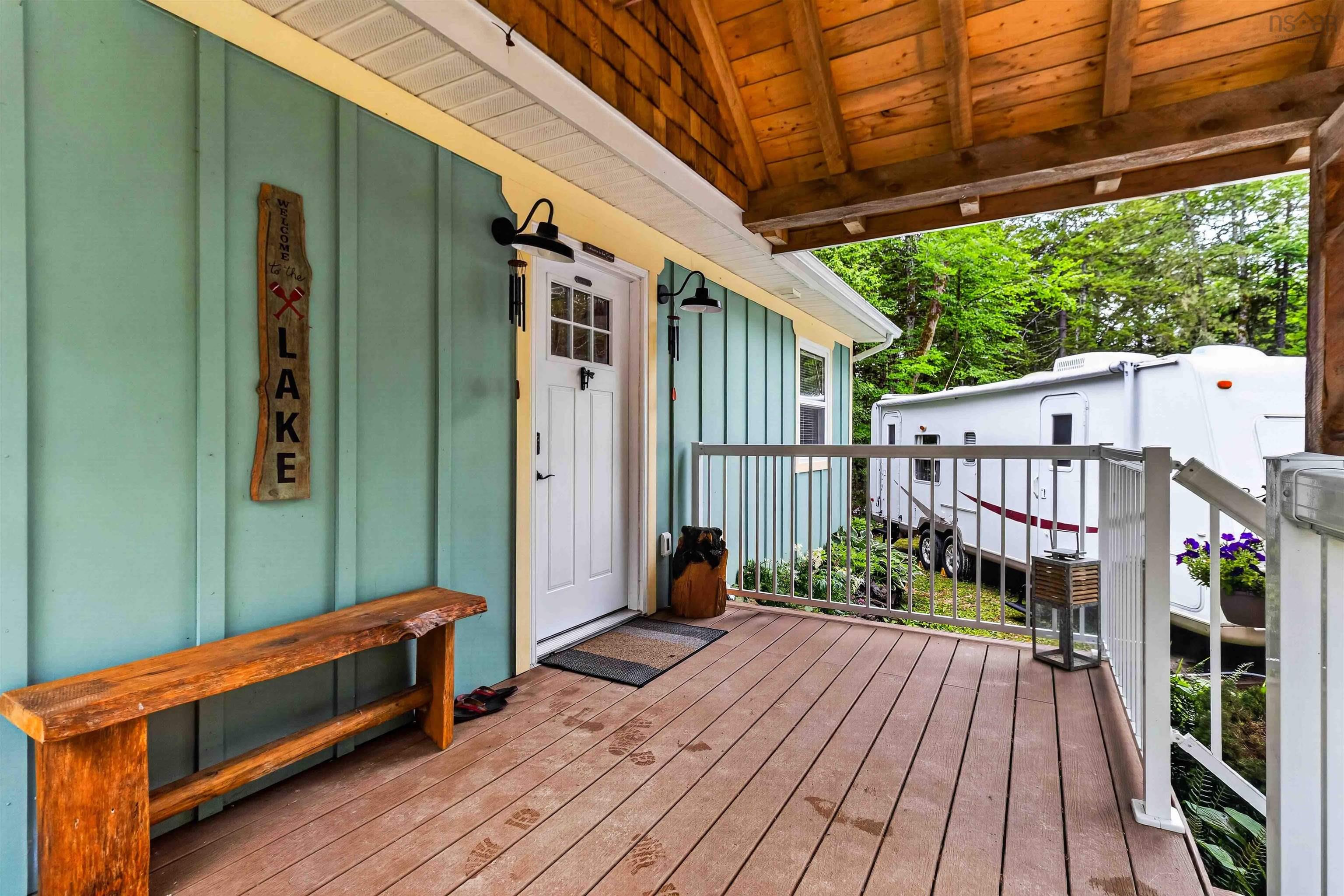 $649,900.00: 619 Lakecrest Drive, Armstrong Lake