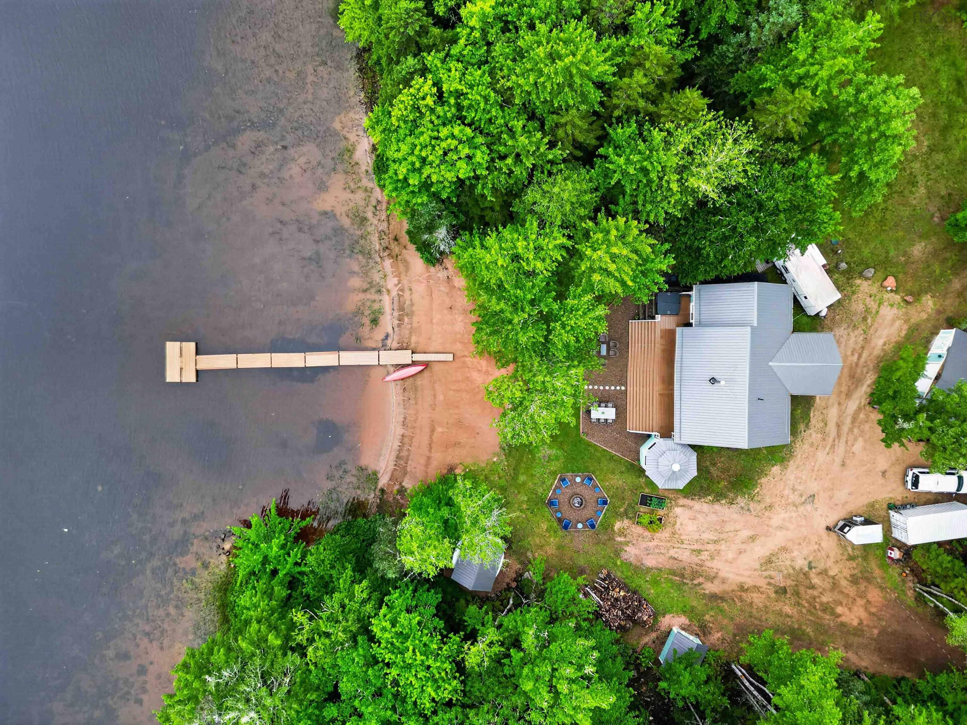 $649,900.00: 619 Lakecrest Drive, Armstrong Lake