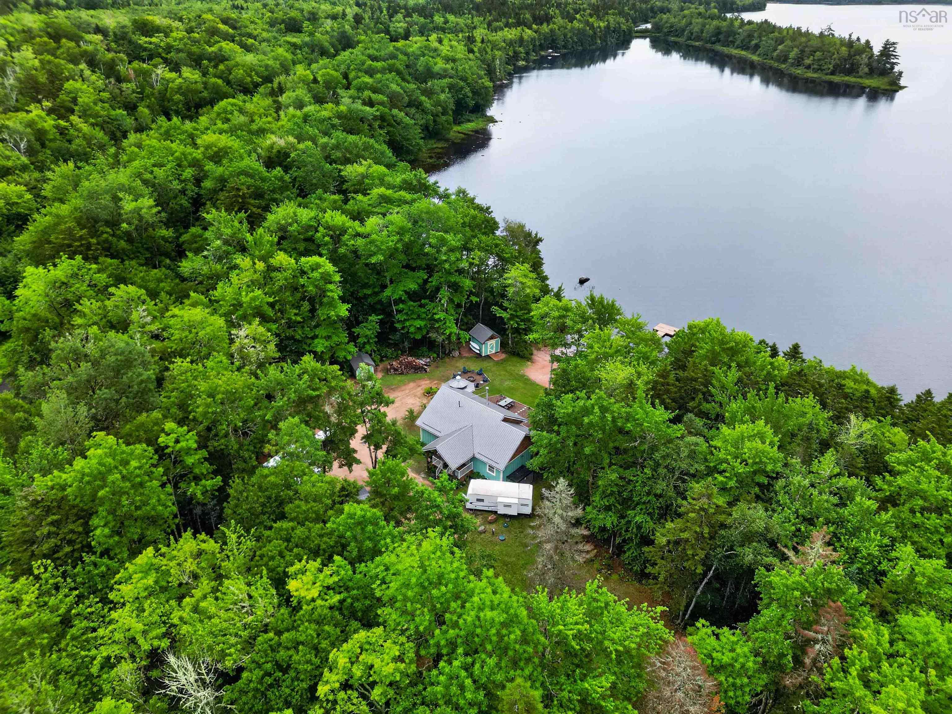 $649,900.00: 619 Lakecrest Drive, Armstrong Lake