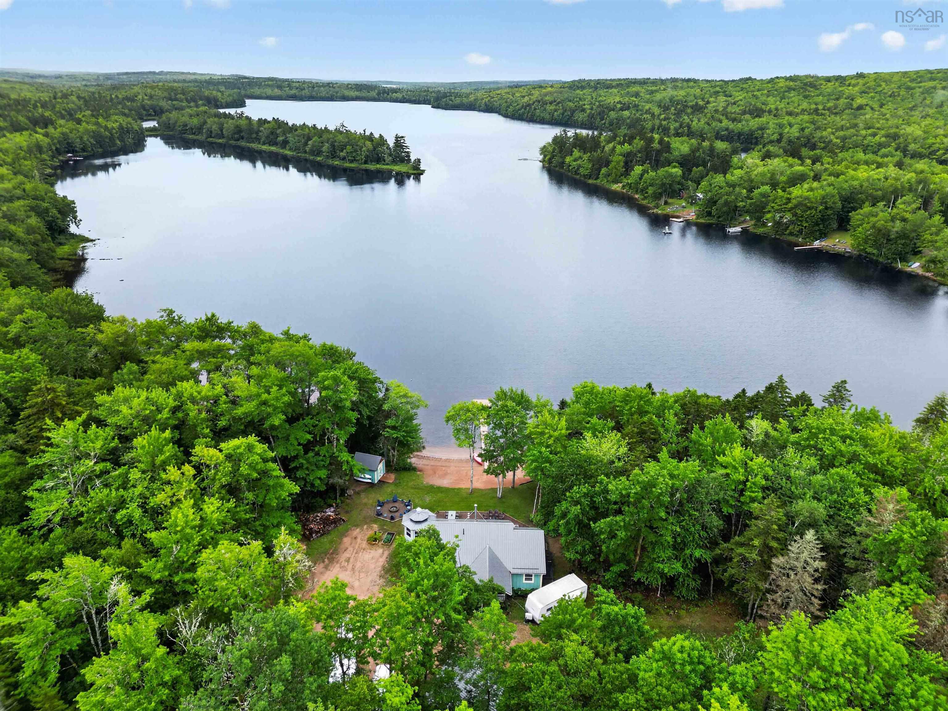 $649,900.00: 619 Lakecrest Drive, Armstrong Lake