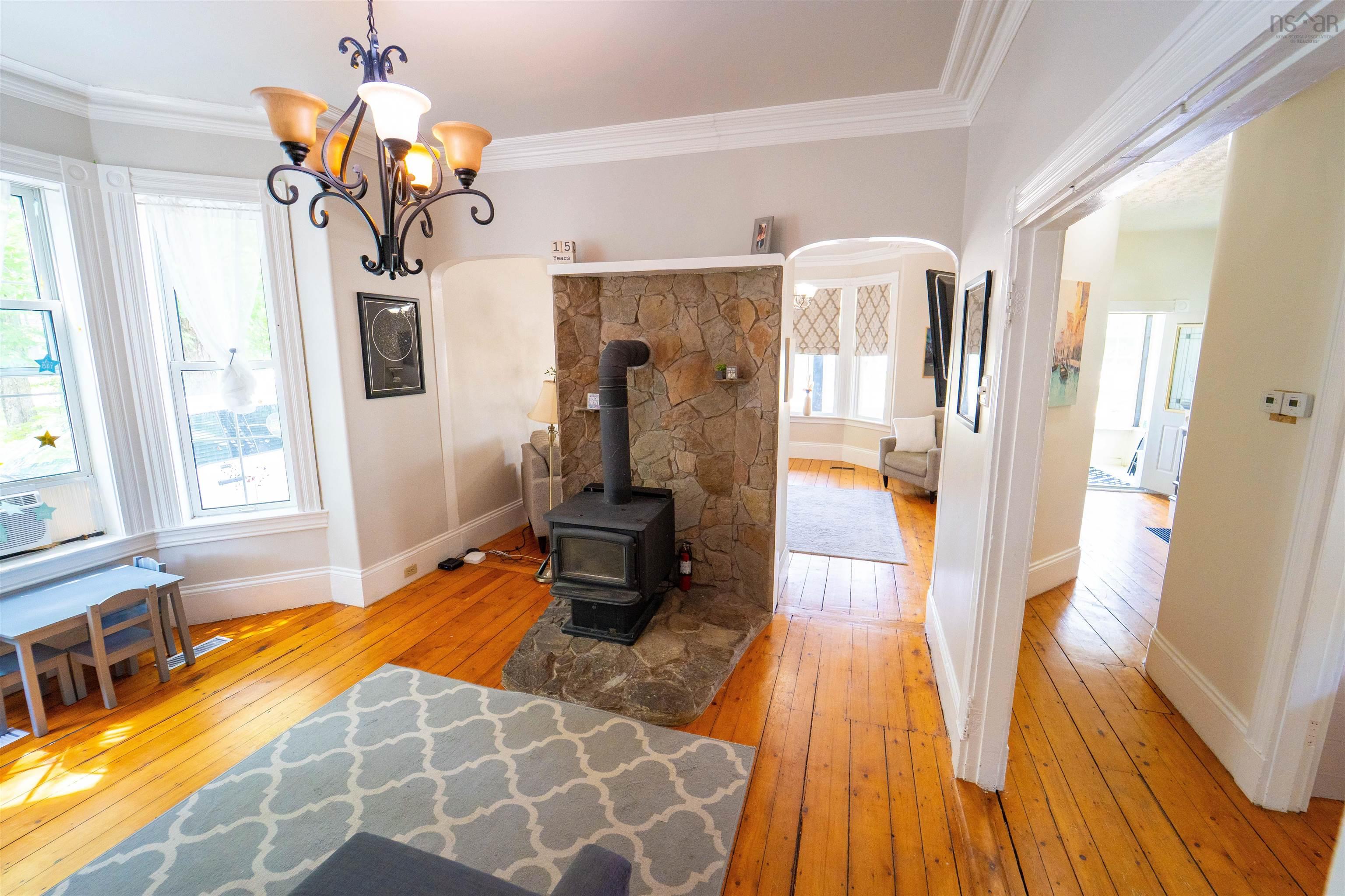 $429,900.00: 42 Victoria Street, Amherst