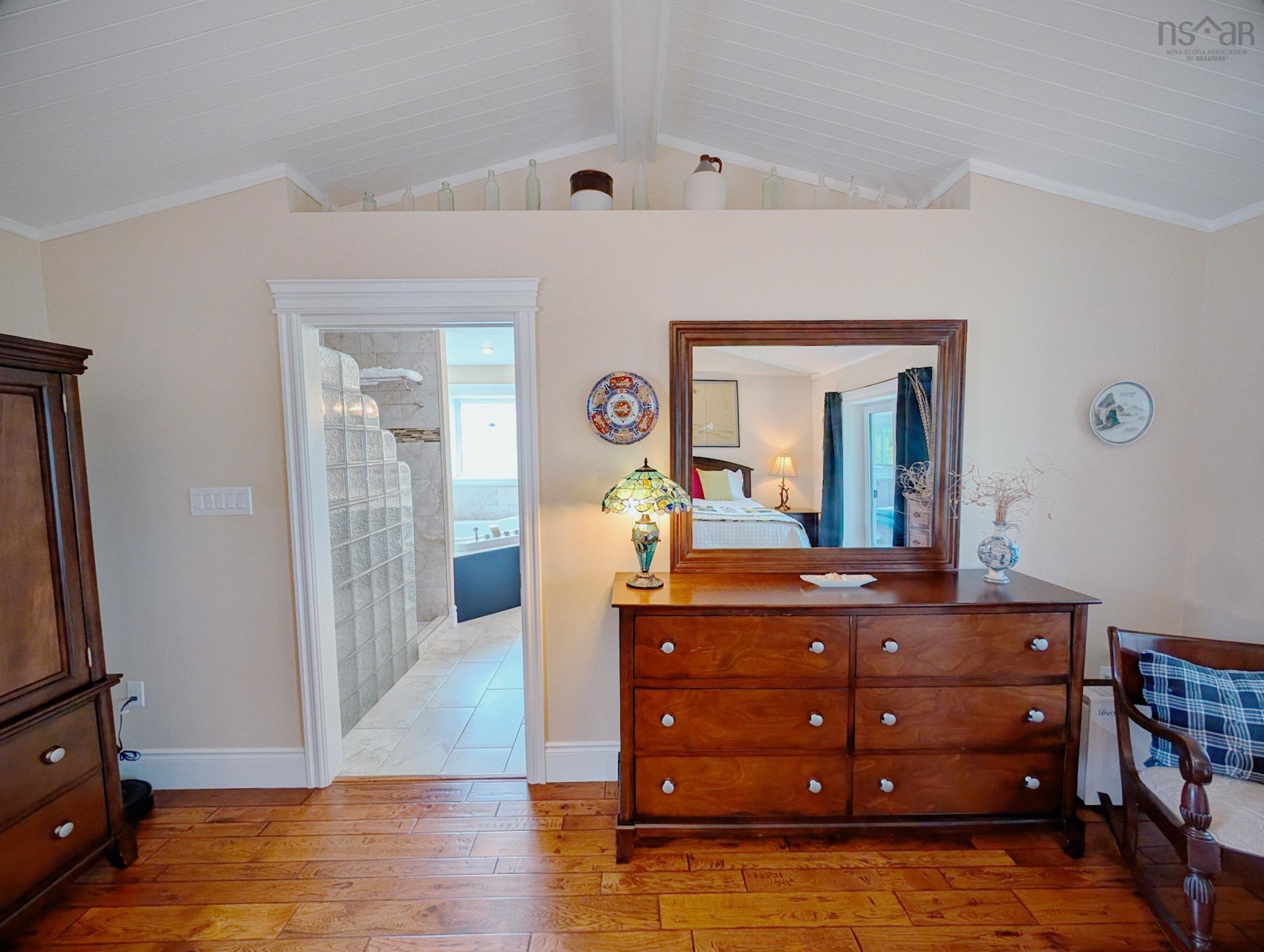 $1,499,000.00: 11637 Highway 16, Boylston