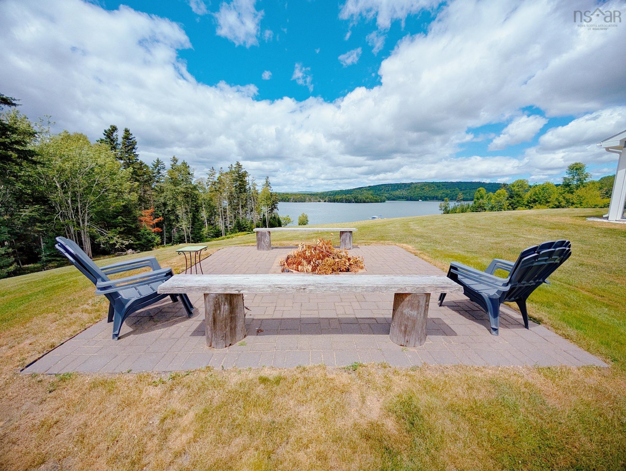 $1,499,000.00: 11637 Highway 16, Boylston