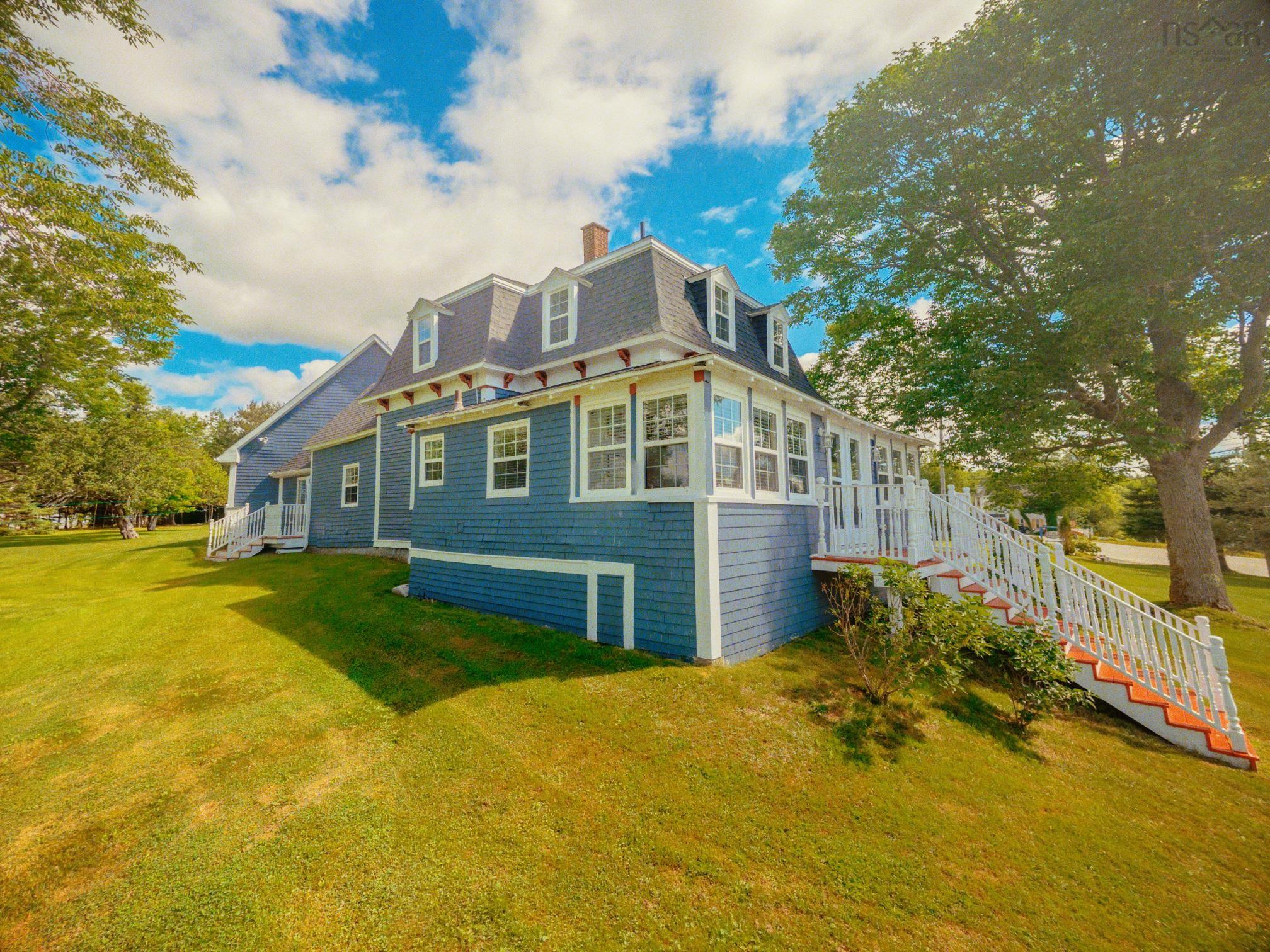 $429,000.00: 11633 Highway 16, Boylston
