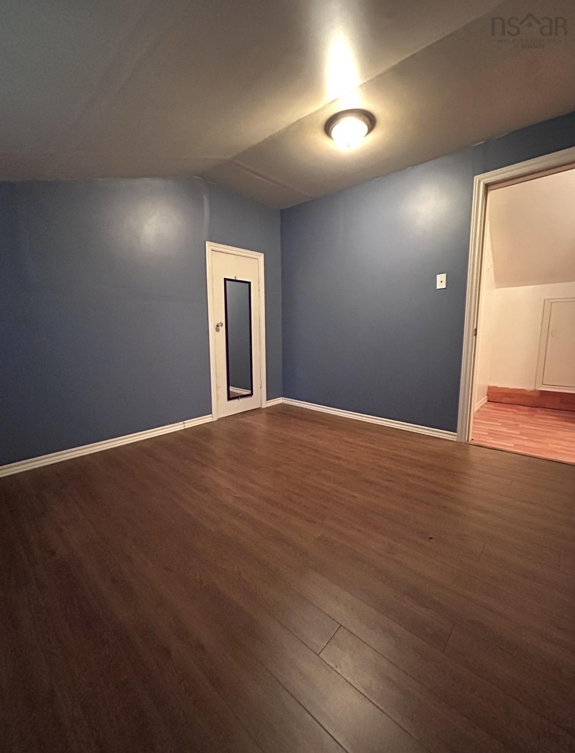 $165,000.00: 55 High Street, Plymouth