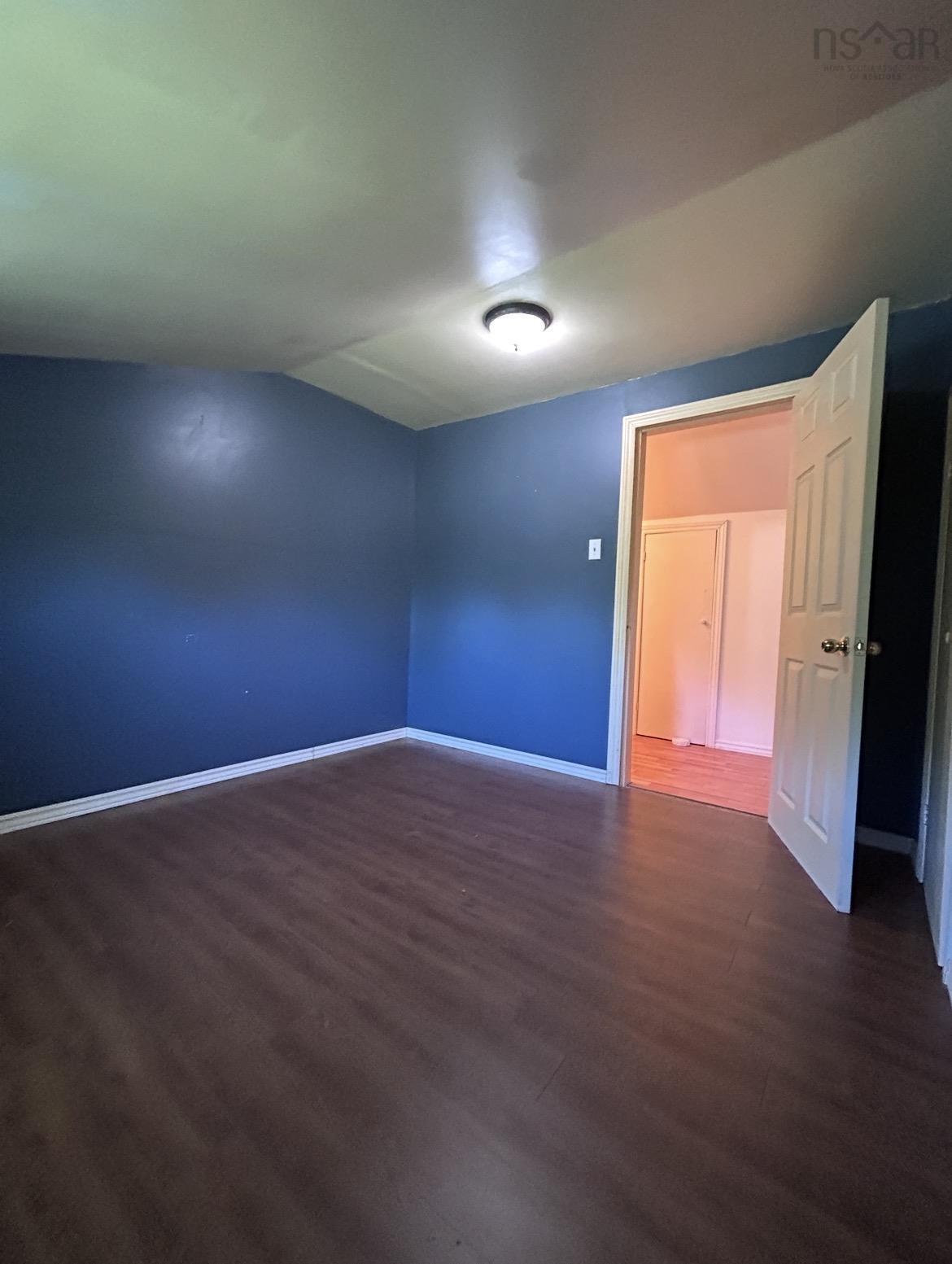$165,000.00: 55 High Street, Plymouth