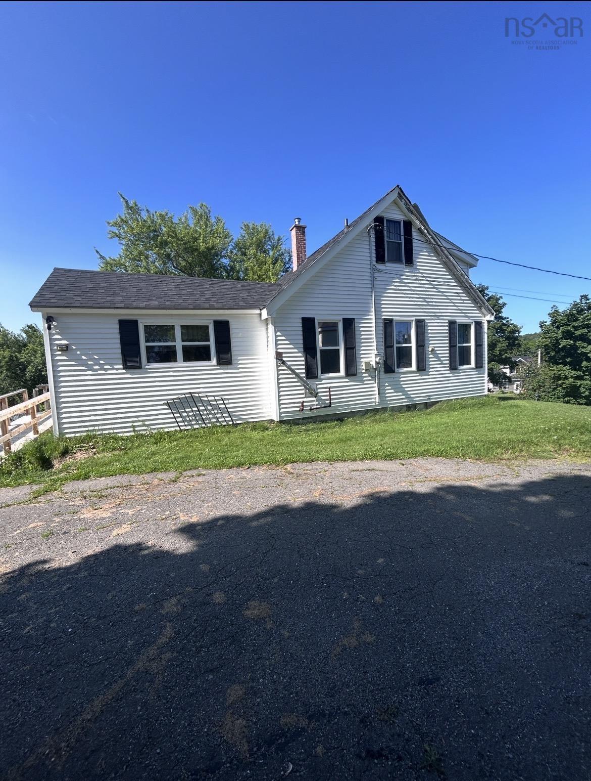 $165,000.00: 55 High Street, Plymouth