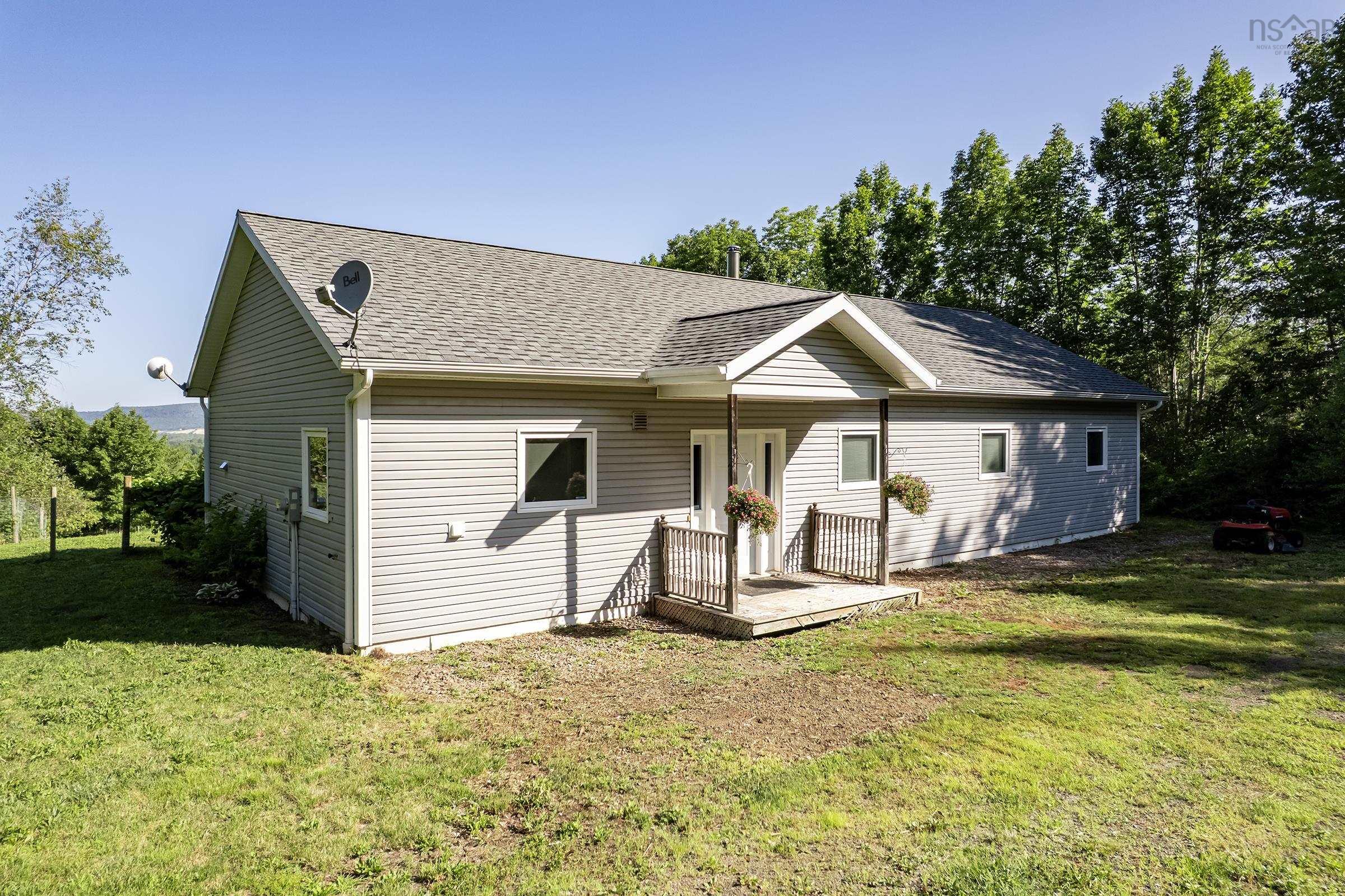 $492,500.00: 7709 Highway 201, South Williamston