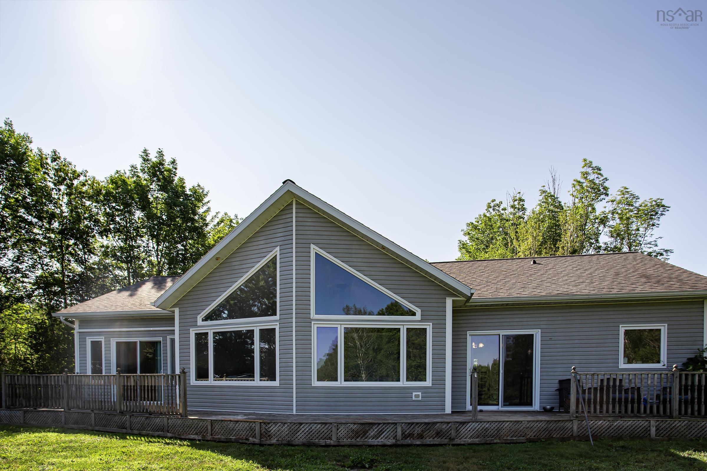 $492,500.00: 7709 Highway 201, South Williamston