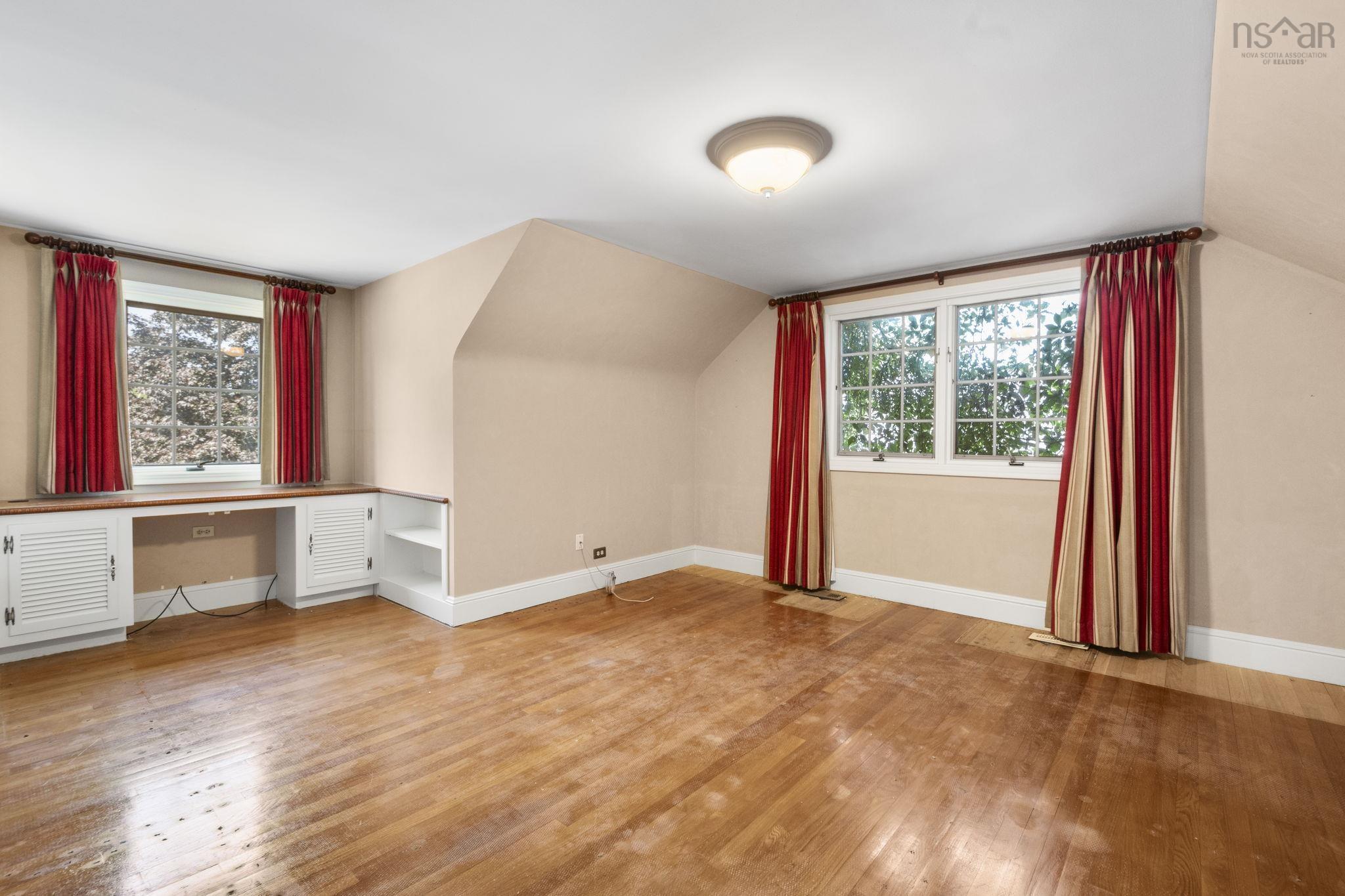 $1,250,000.00: 45 Longworth Avenue, Truro