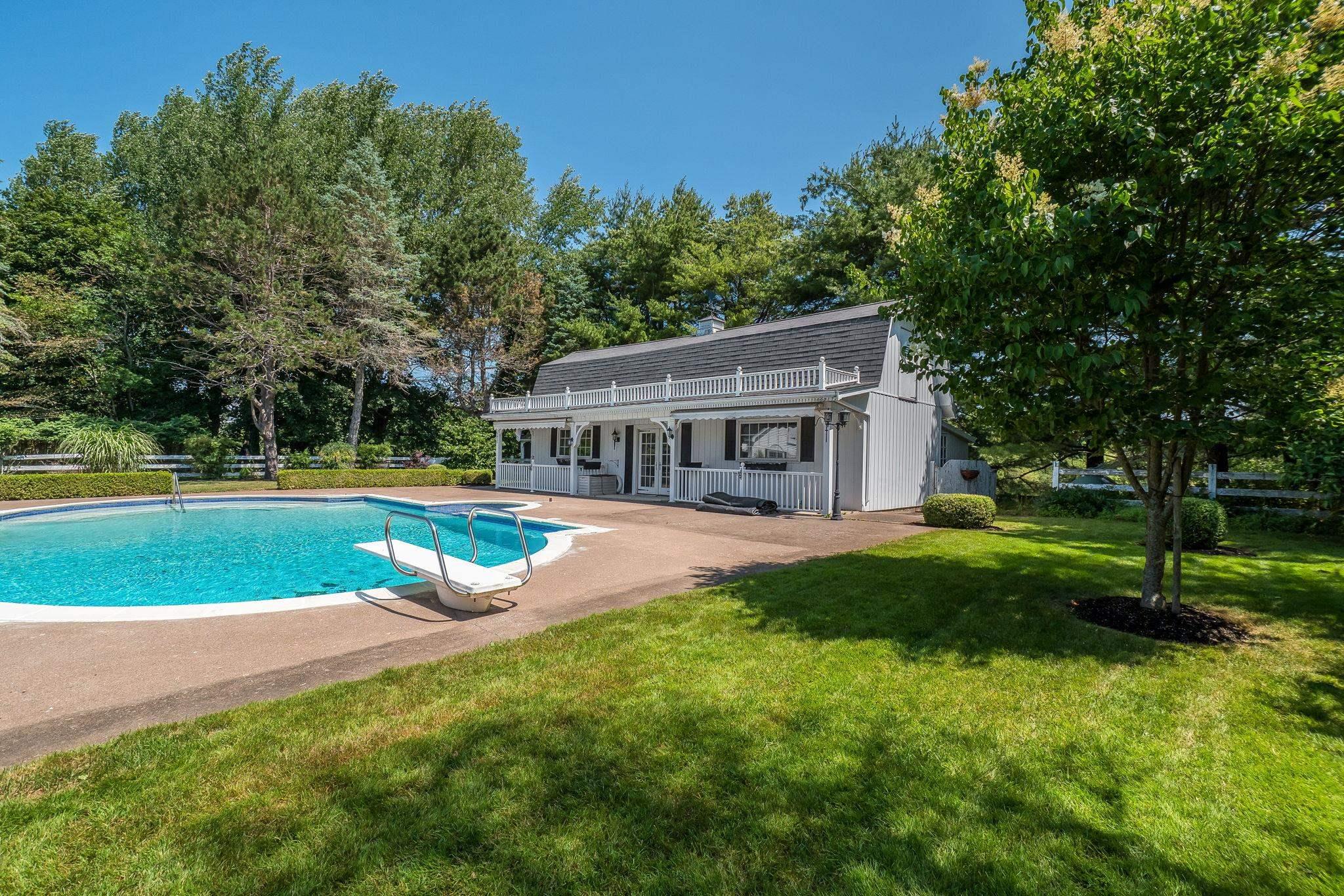 $1,250,000.00: 45 Longworth Avenue, Truro
