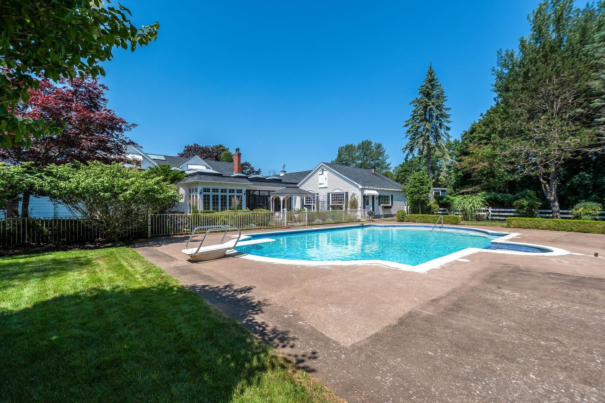 $1,250,000.00: 45 Longworth Avenue, Truro