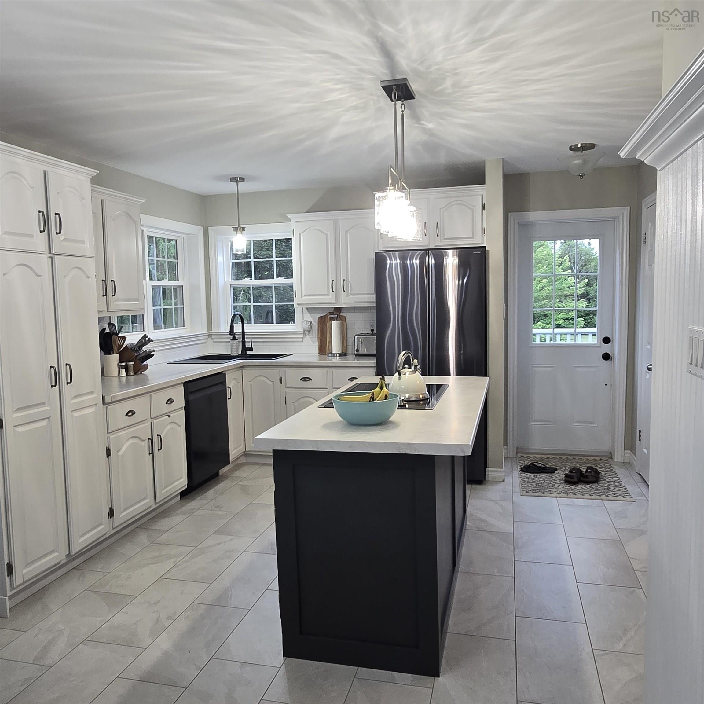 $545,000.00: 263 Old Pinevale Road, Pinevale
