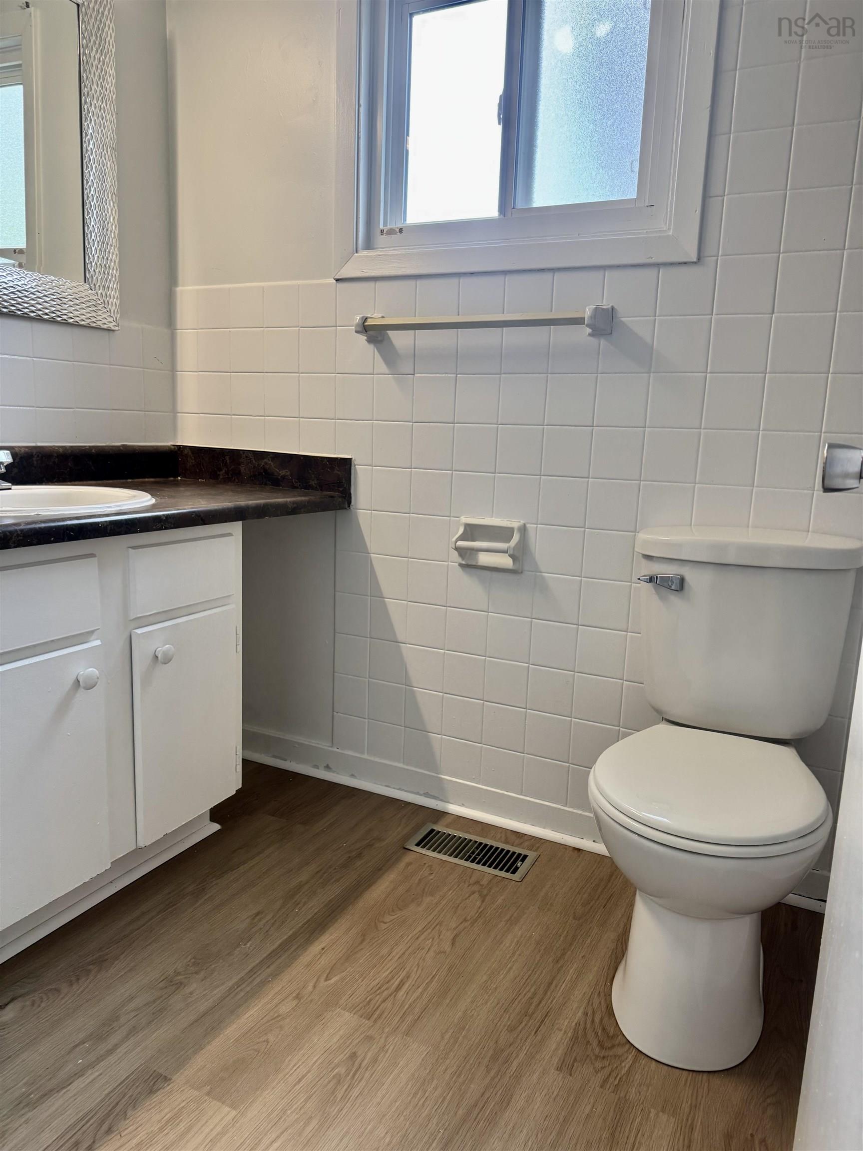 $699,900.00: 5/5A Marilyn Drive, Dartmouth