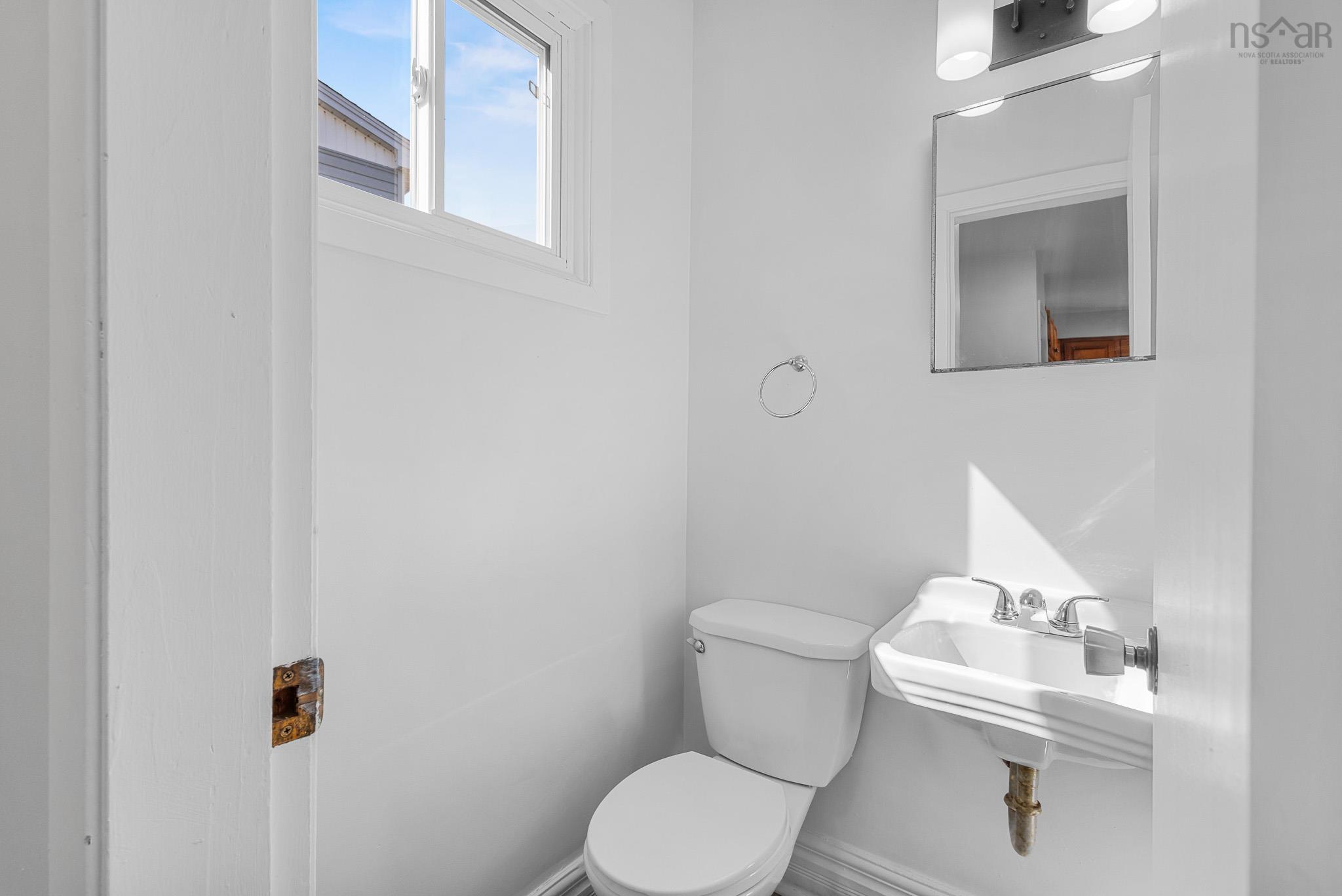 5/5a Marilyn Drive, Dartmouth, NS (MLS 202618896)