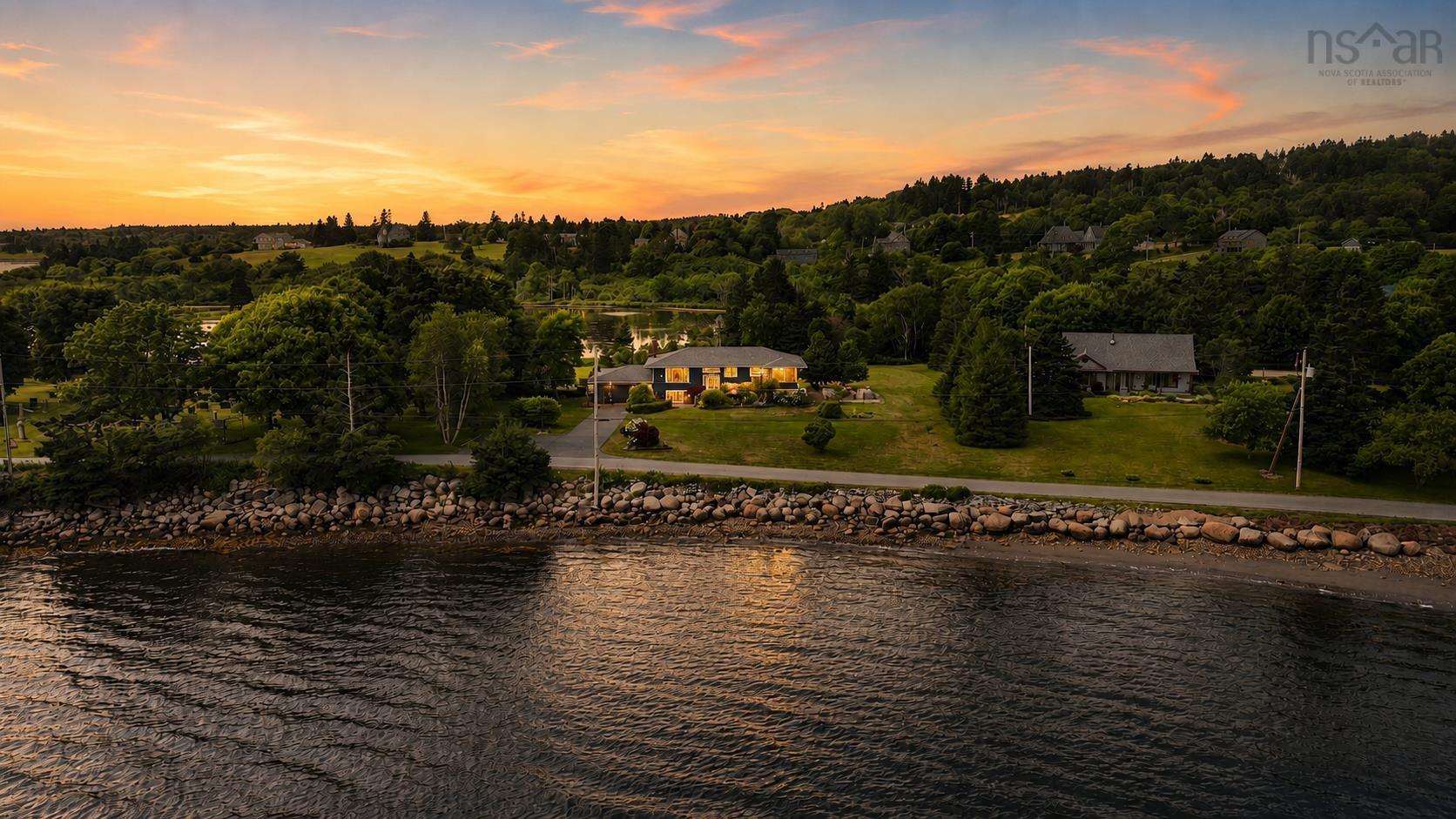 $674,900.00: 78 Fort Point Road, Lahave