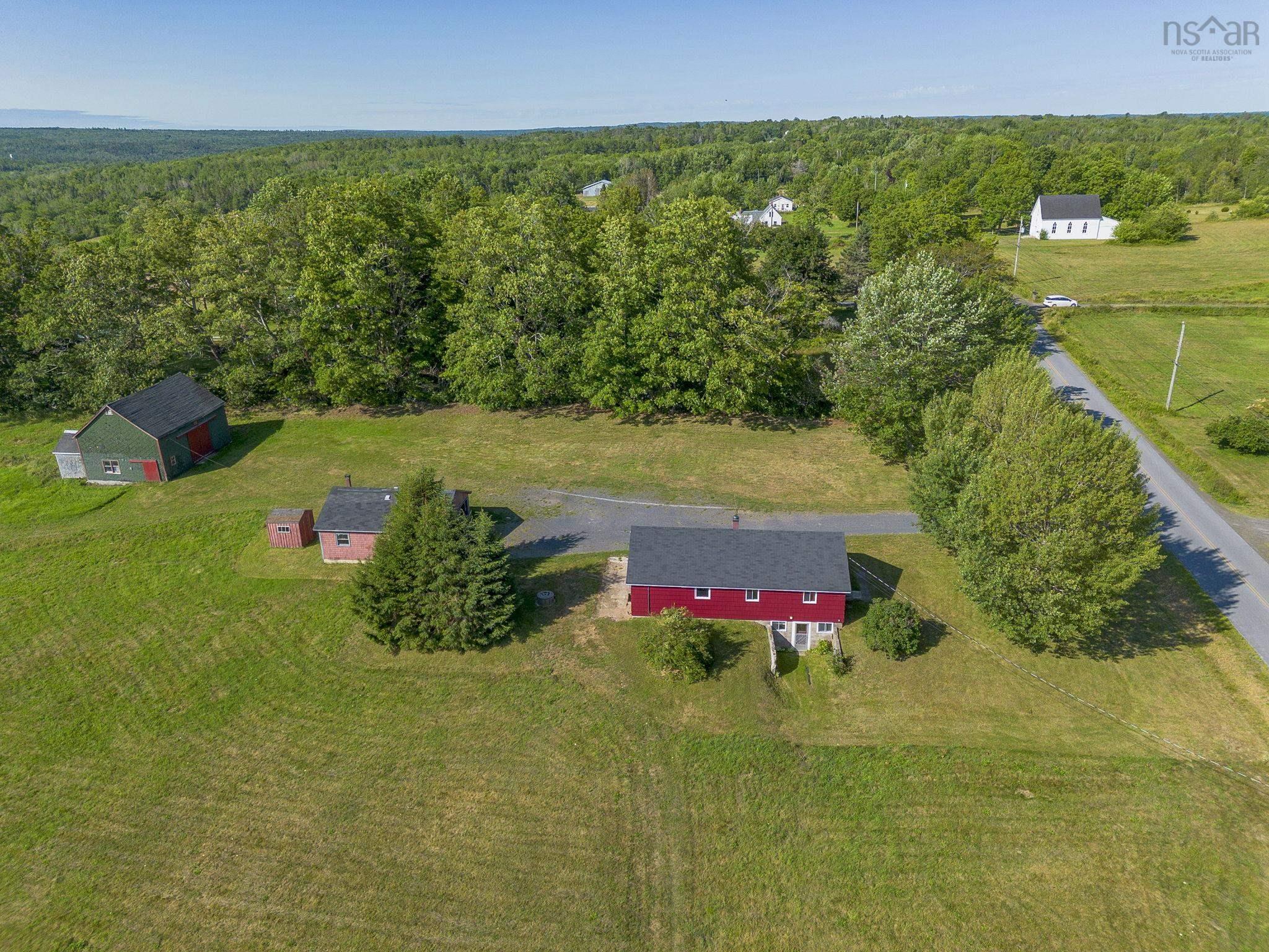 $325,000.00: 386 Greenland Road, Greenland