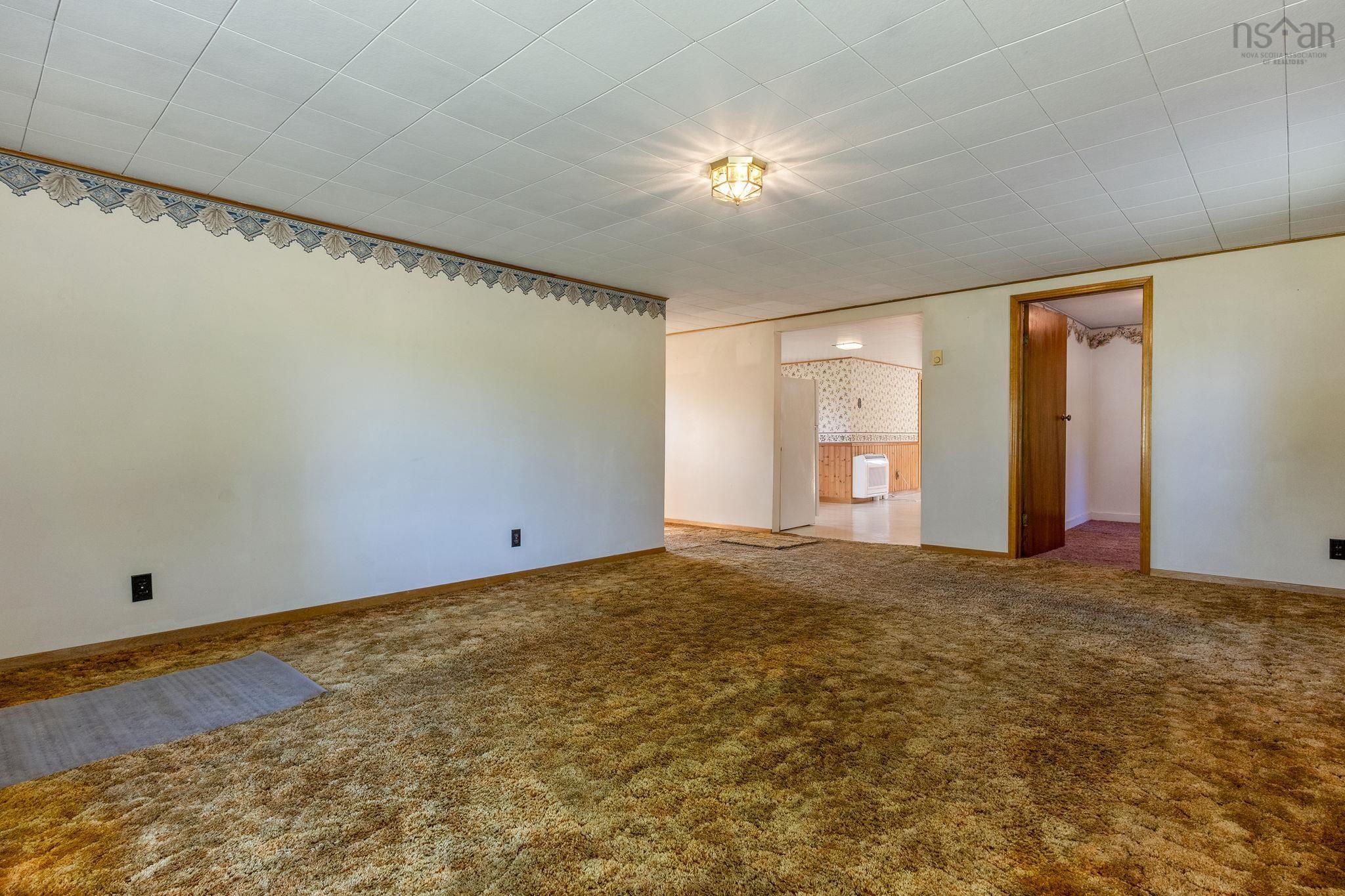 $325,000.00: 386 Greenland Road, Greenland