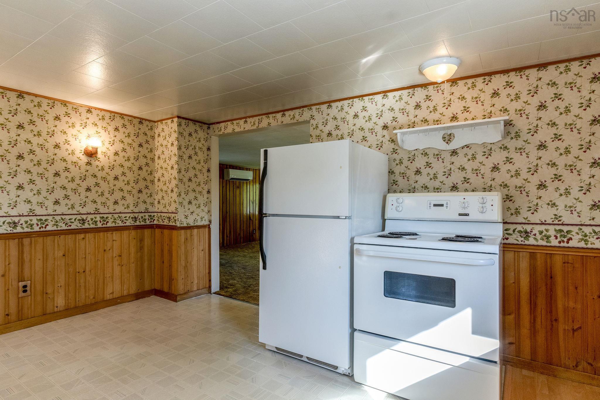 $325,000.00: 386 Greenland Road, Greenland