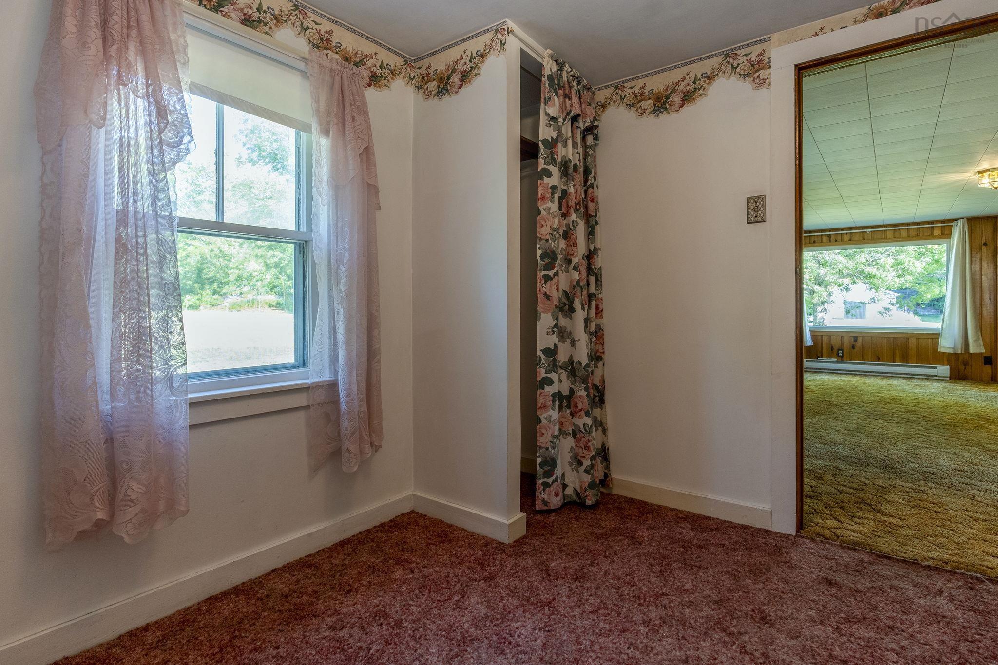 $325,000.00: 386 Greenland Road, Greenland