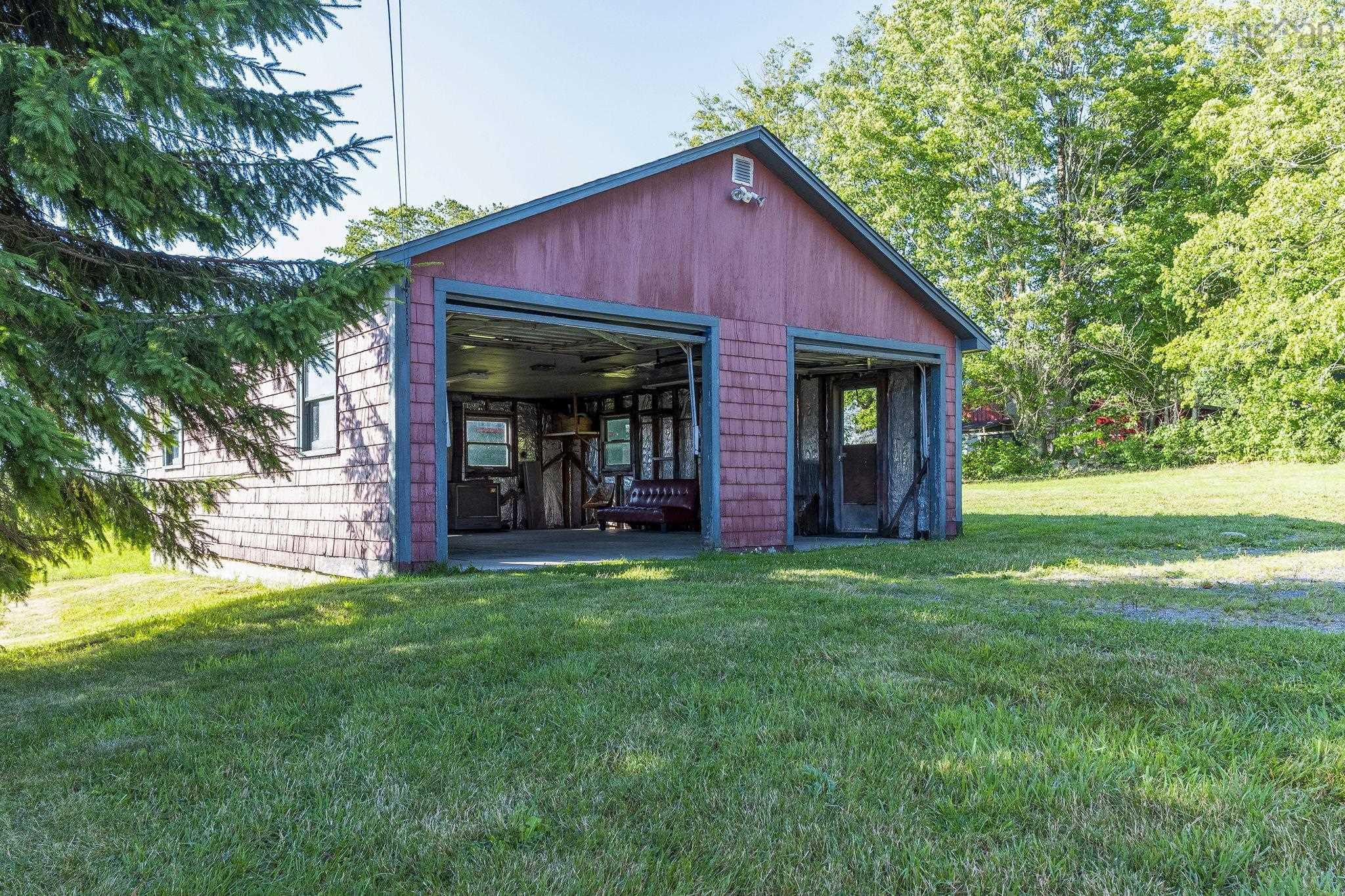 $325,000.00: 386 Greenland Road, Greenland