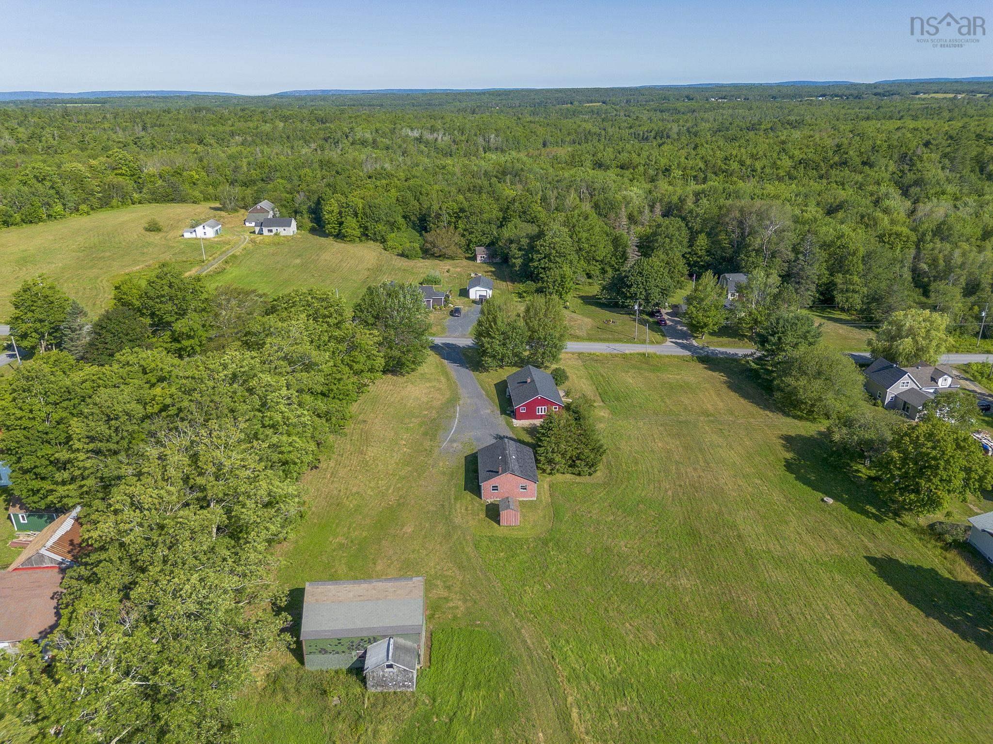 $325,000.00: 386 Greenland Road, Greenland