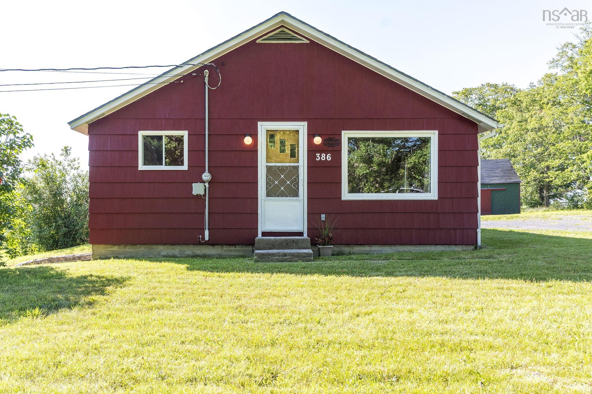 $325,000.00: 386 Greenland Road, Greenland