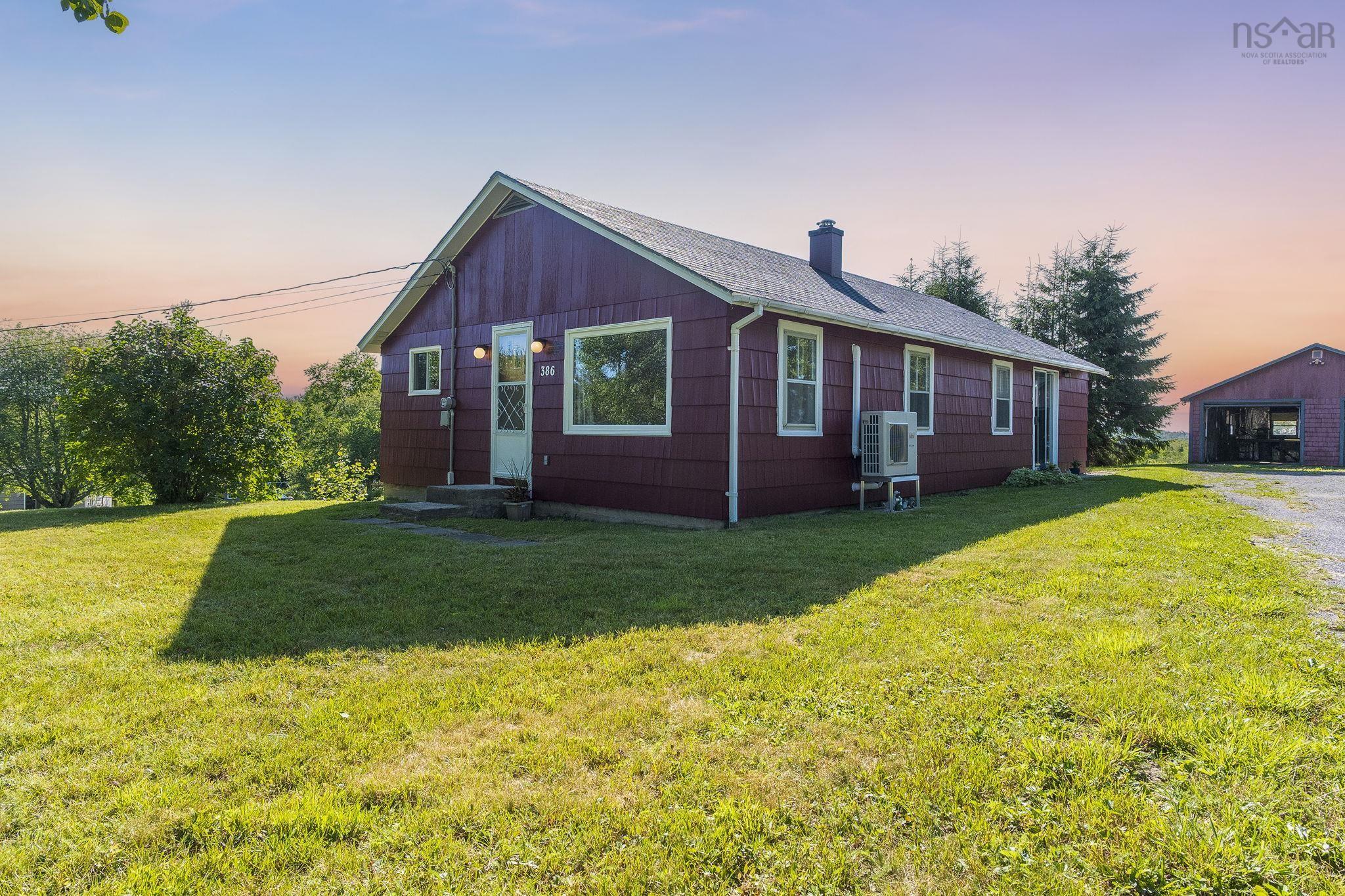 $325,000.00: 386 Greenland Road, Greenland