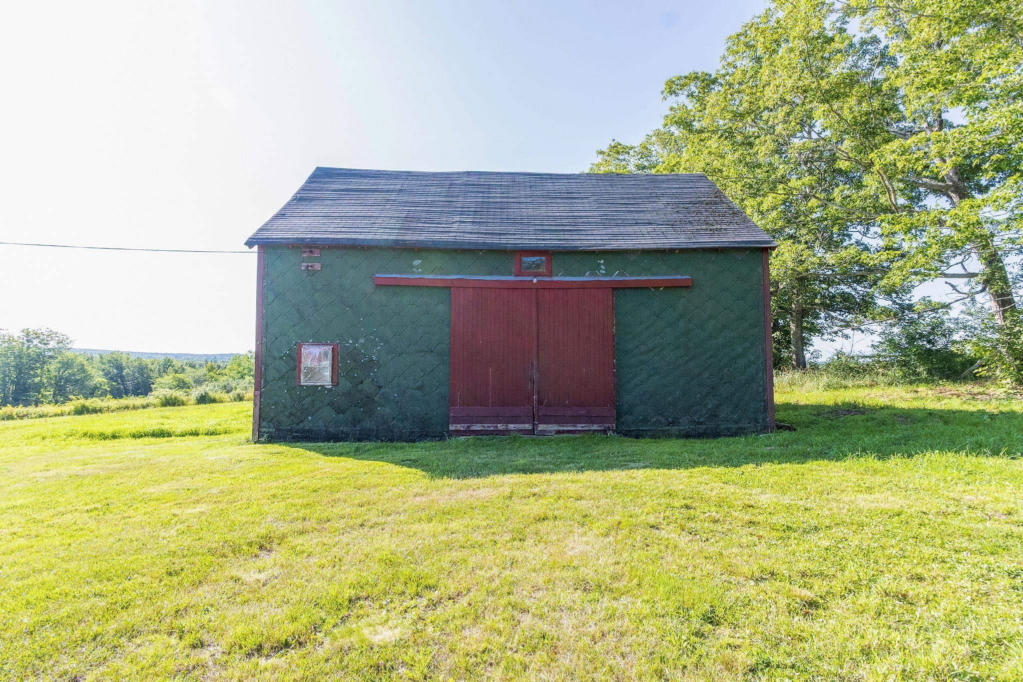 $325,000.00: 386 Greenland Road, Greenland