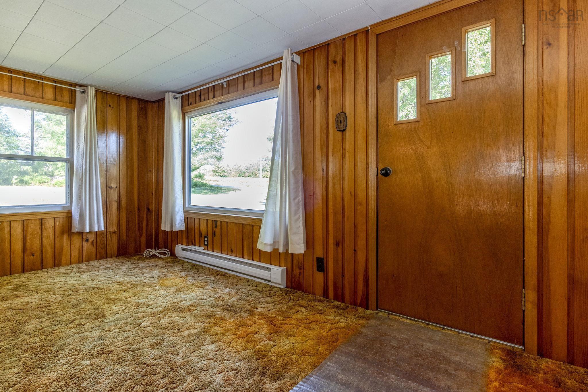 $325,000.00: 386 Greenland Road, Greenland